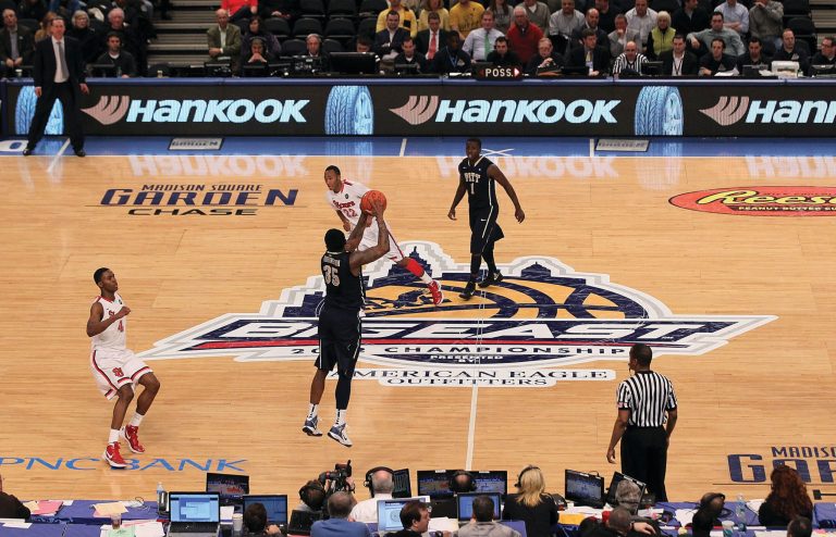 Jim McIsaac/Getty Images
St. John's and the rest of the Catholic 7 will break away and take the Big East name to form a new league with Butler and Xavier this summer.