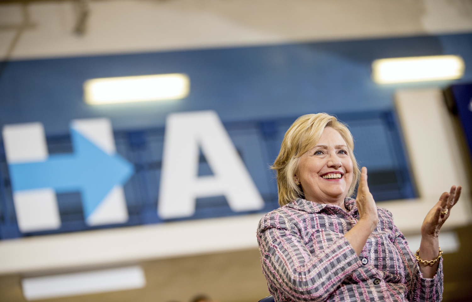 Poll: Clinton leads Trump by 6 in Florida