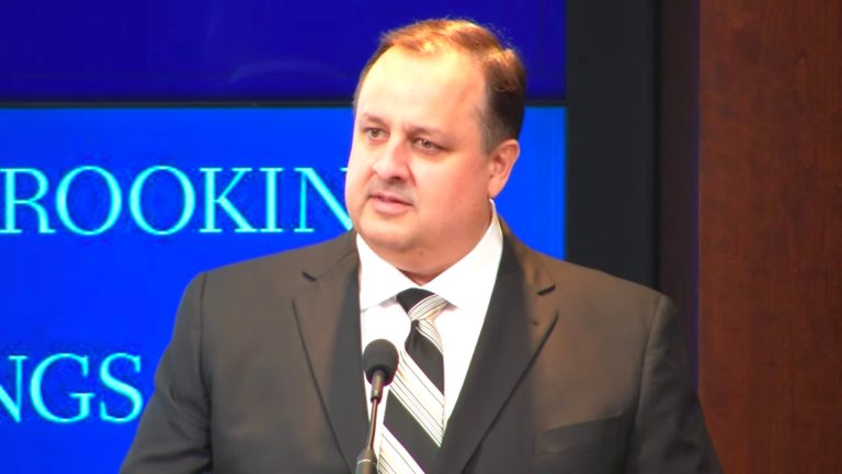 In response to the Trump plan, Walter Shaub has taken it upon himself to loudly and publicly protest. (Image courtesy screenshot)