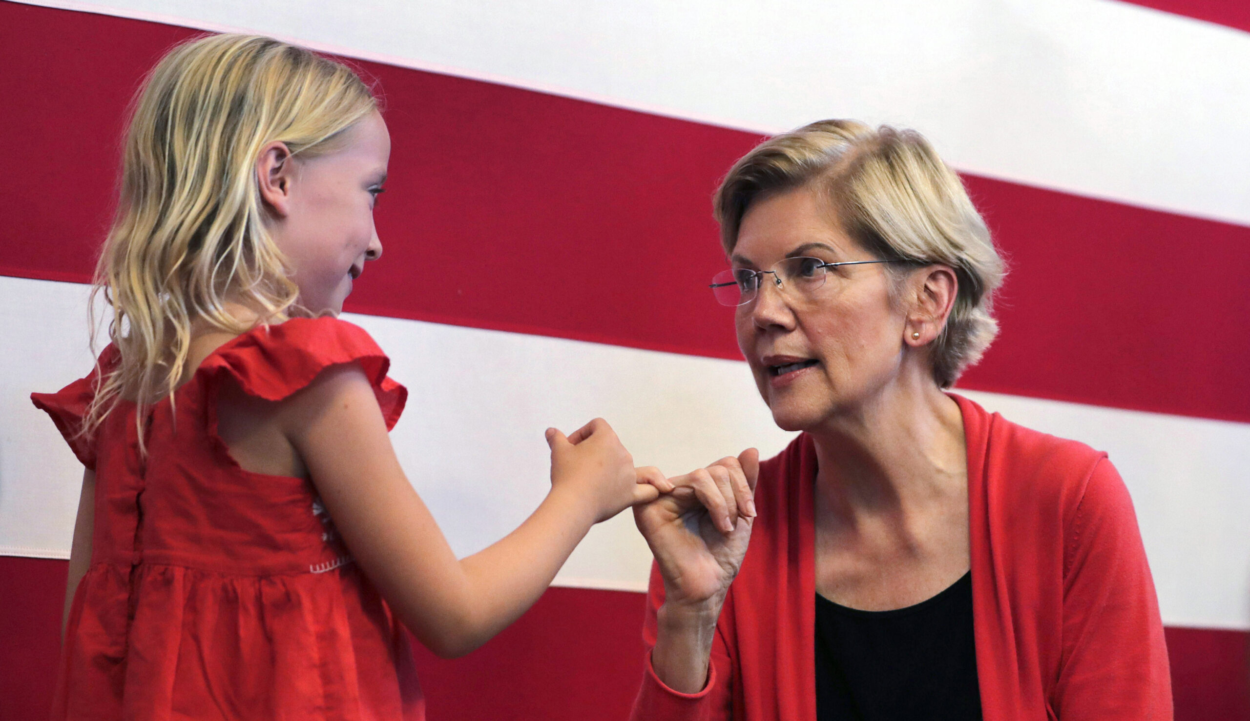 Warren promises to bypass Congress to forgive student loan debt