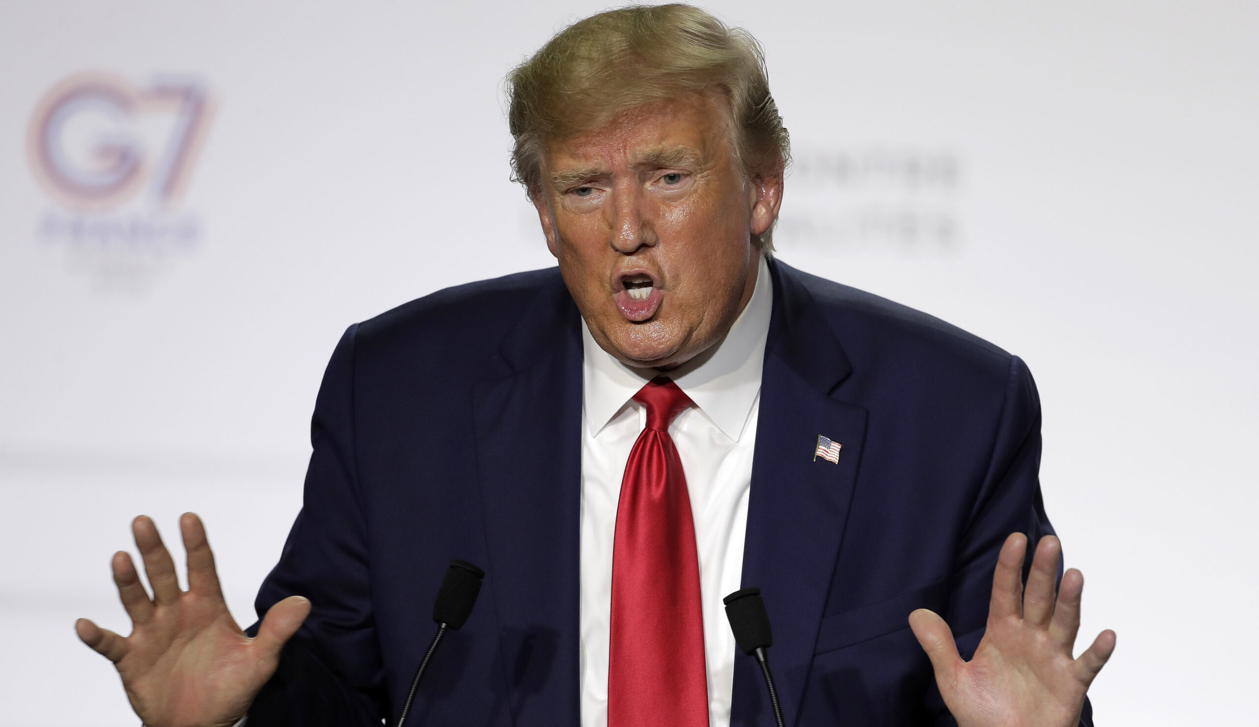 2020 Democrat blames Amazon fire on Trump trade war with China