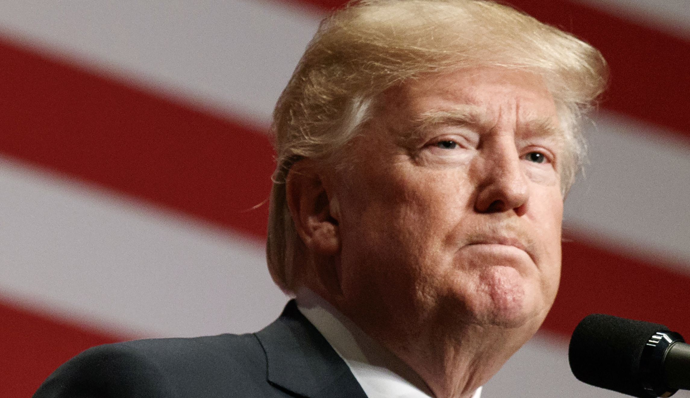 White House blames media coverage for low approval ratings