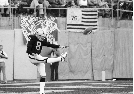 WATCH: Legendary NFL punter Ray Guy dead at 72