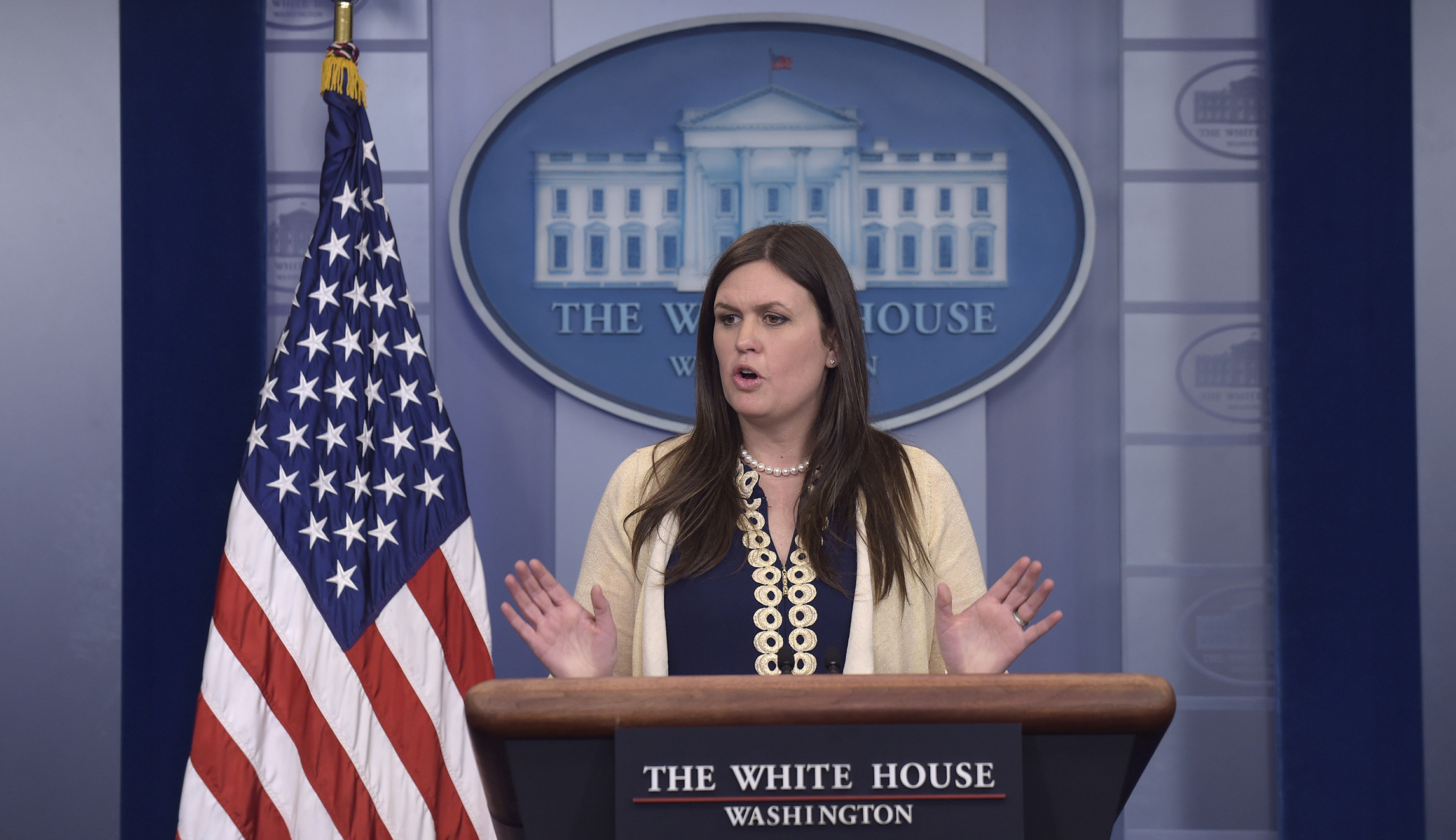 Former press secretaries Fleischer, McCurry call for end to live White House briefings