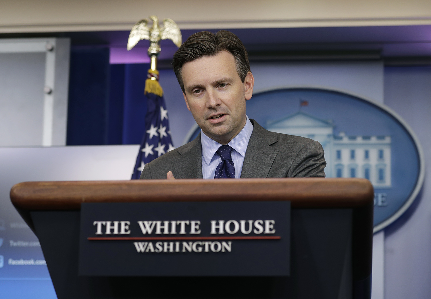 White House: Up to FBI to release data on financial probes