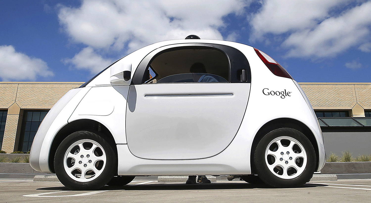 Clinton worries over automation and the threat of driverless cars