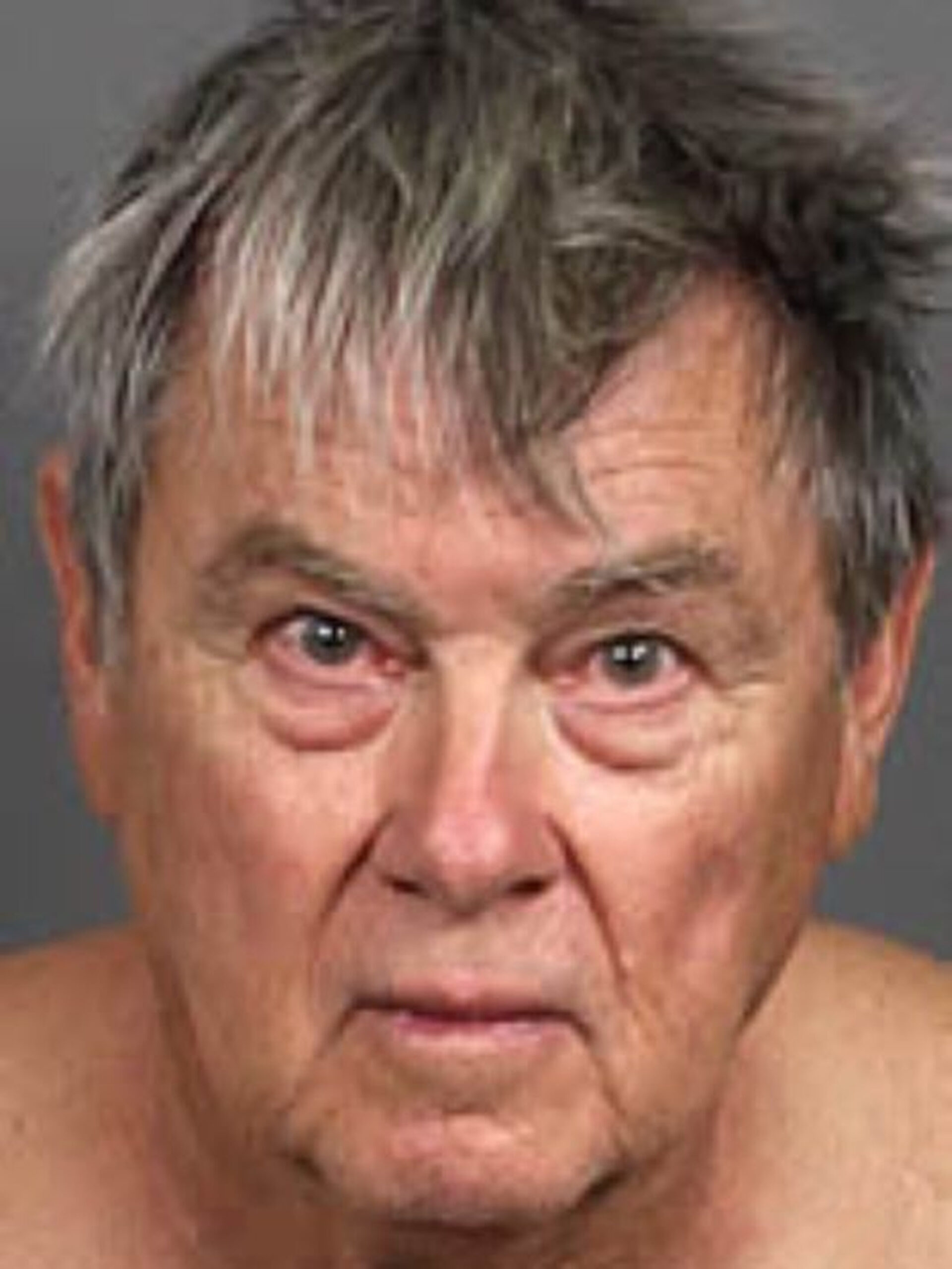 Sheriff: Drunken man rams tree with golf cart