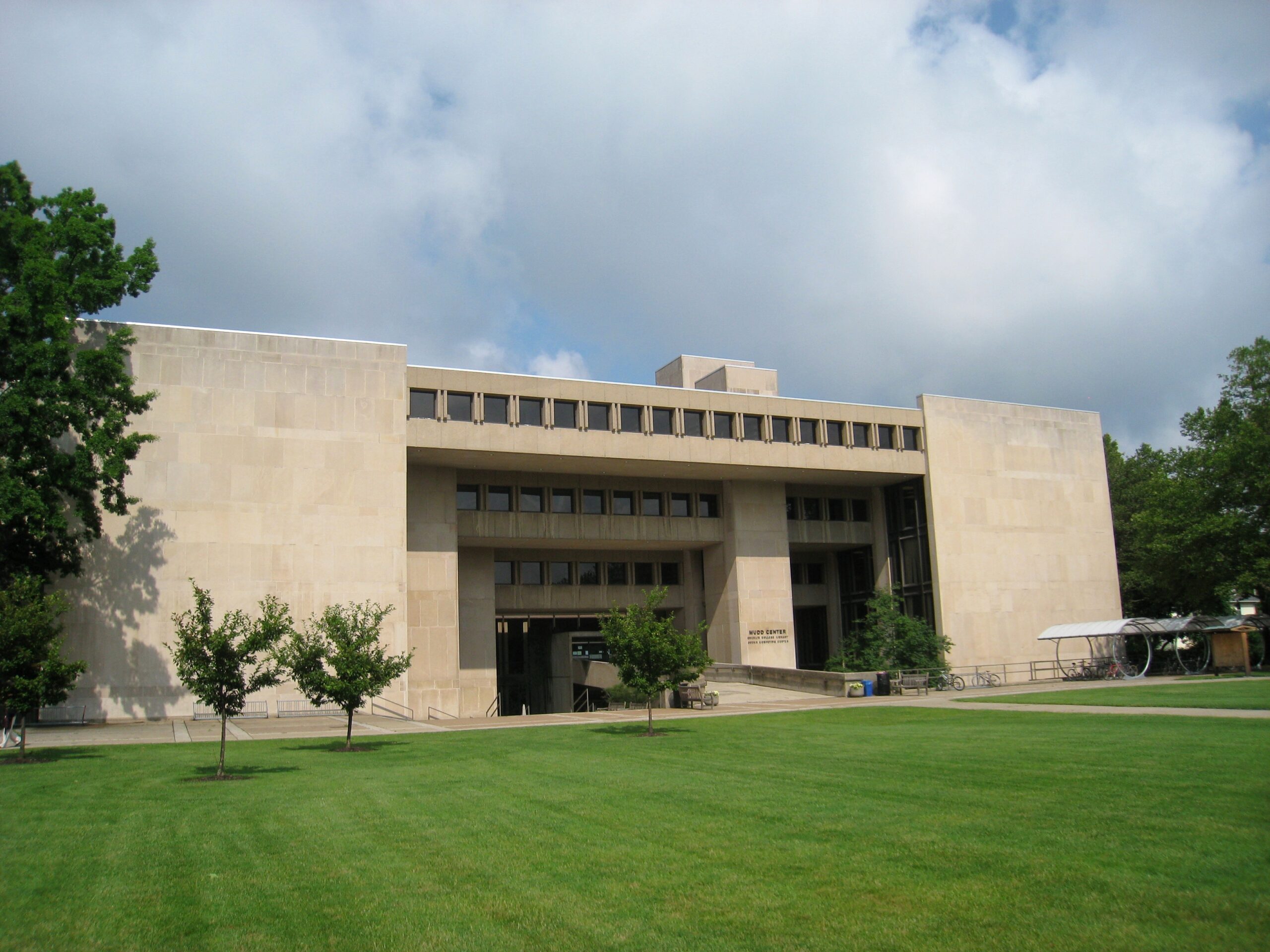 Afternoon Links: Oberlin Facing Budget Woes, Roy Moore & Evangelicalism, and Big Netflix