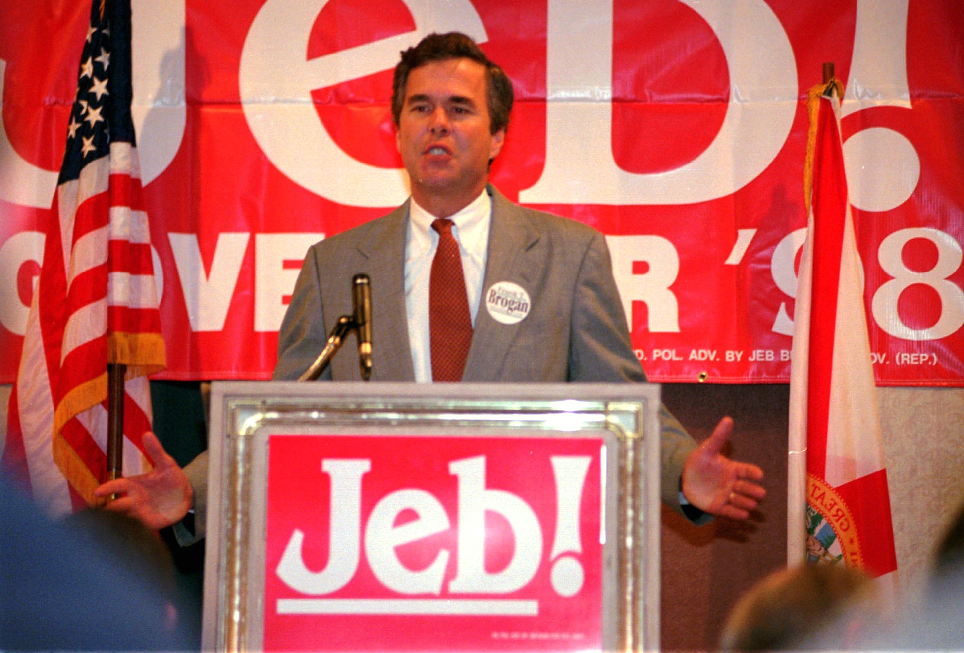 Jeb recycles logo