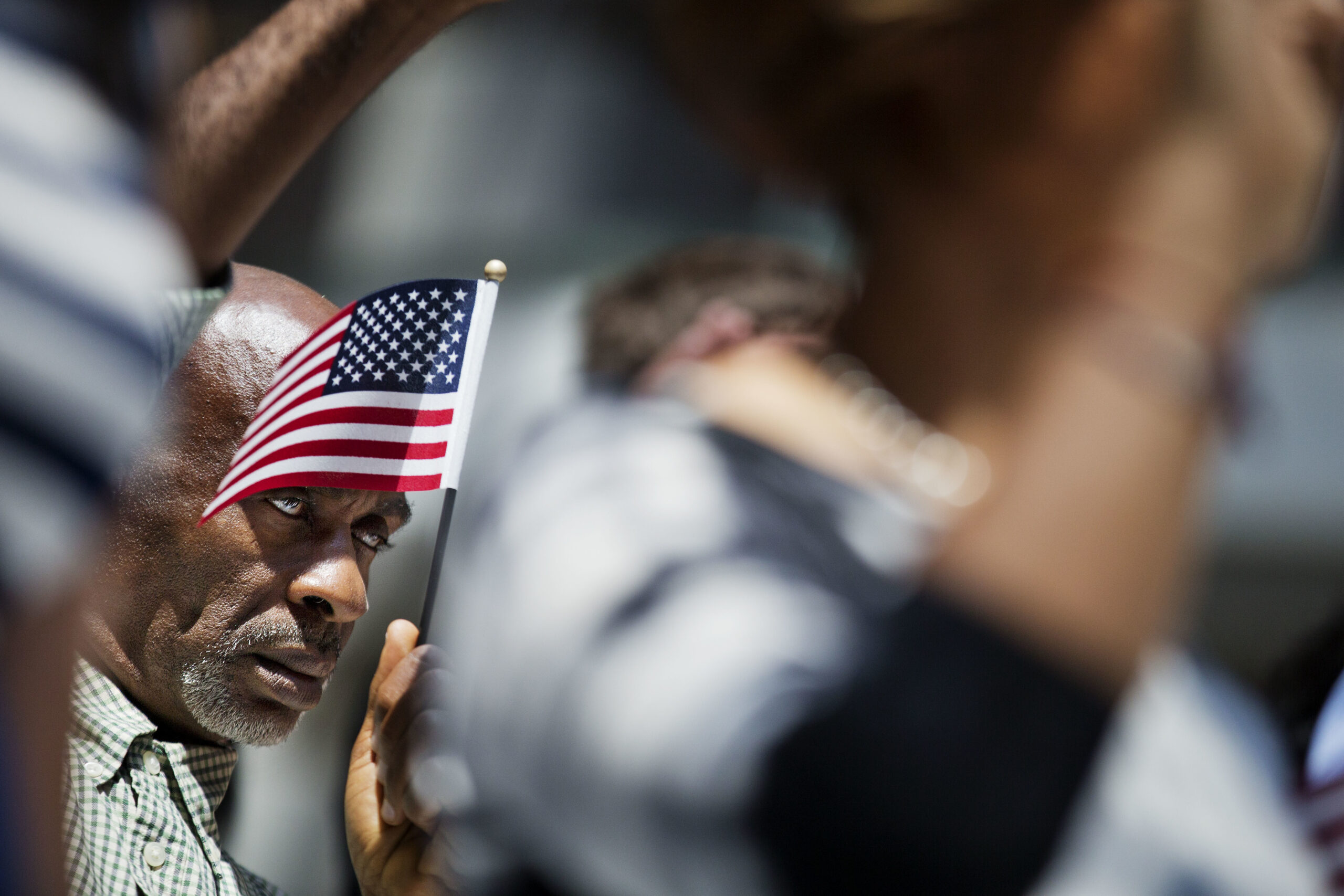 Pew: Pro-Clinton effort to register immigrants working, 718,430 demand citizenship