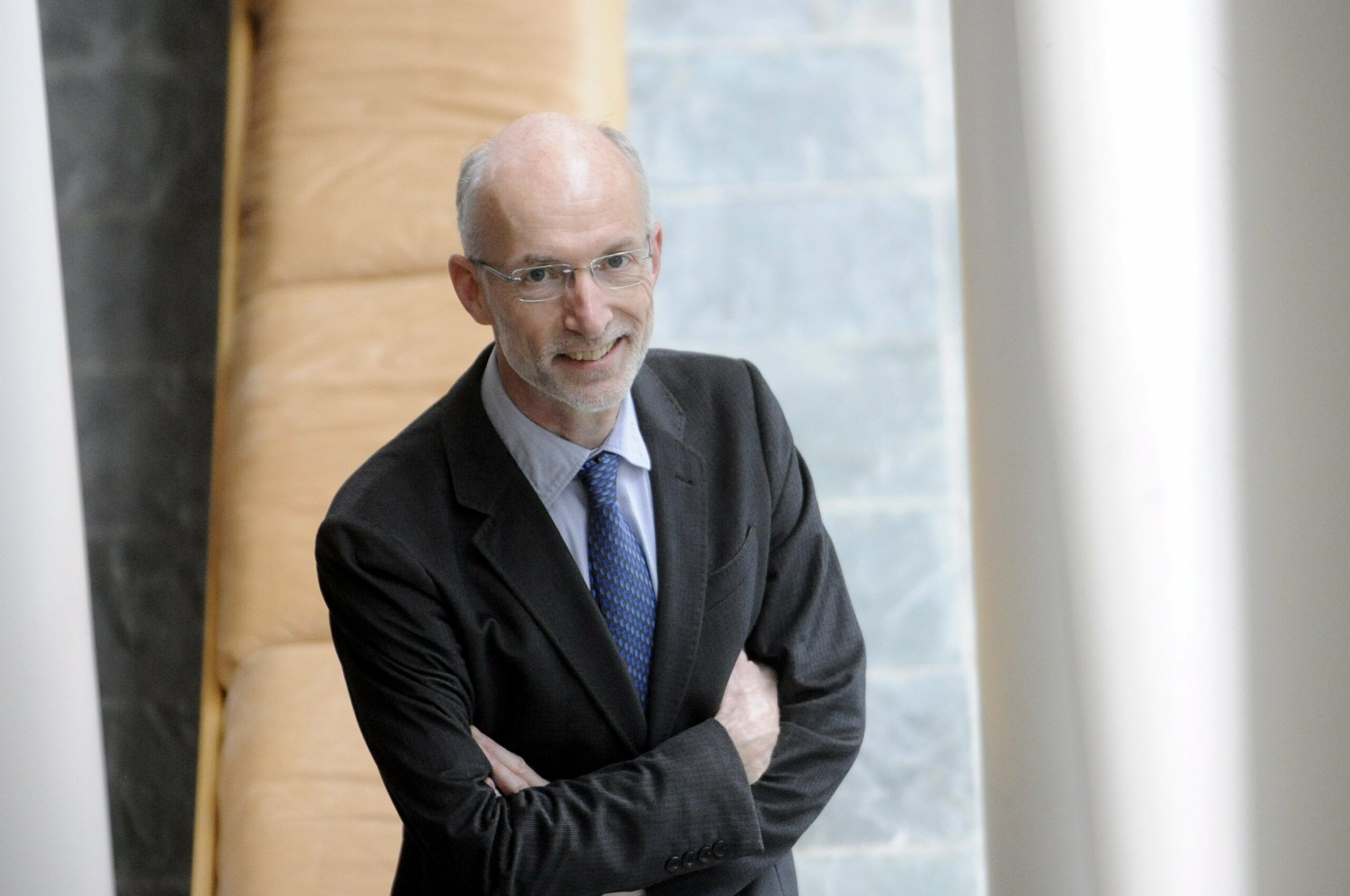 Physicist wins $1.3M tech prize for data storage