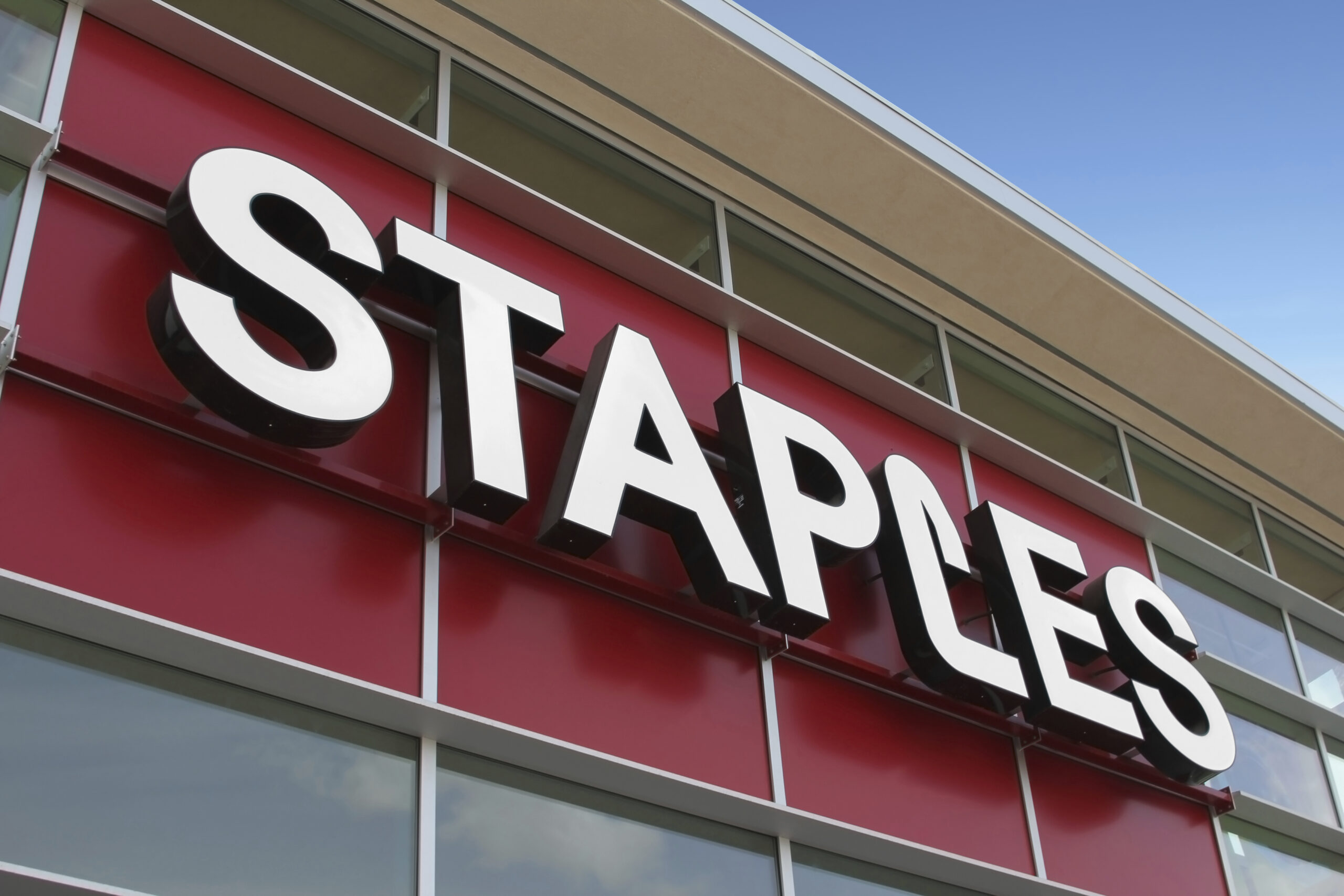 Staples investigates possible payment system hack
