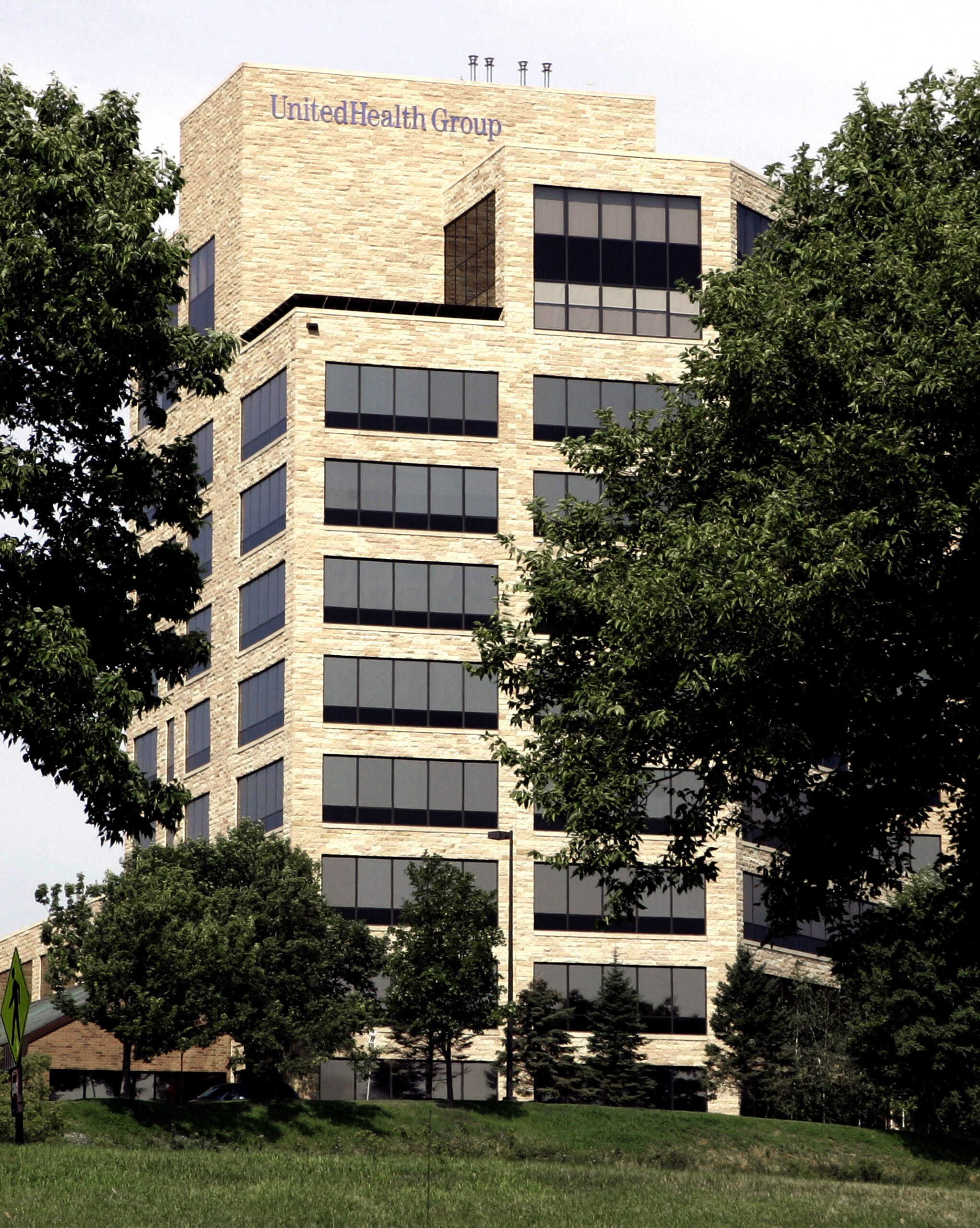 UnitedHealth plans to keep overhaul elements