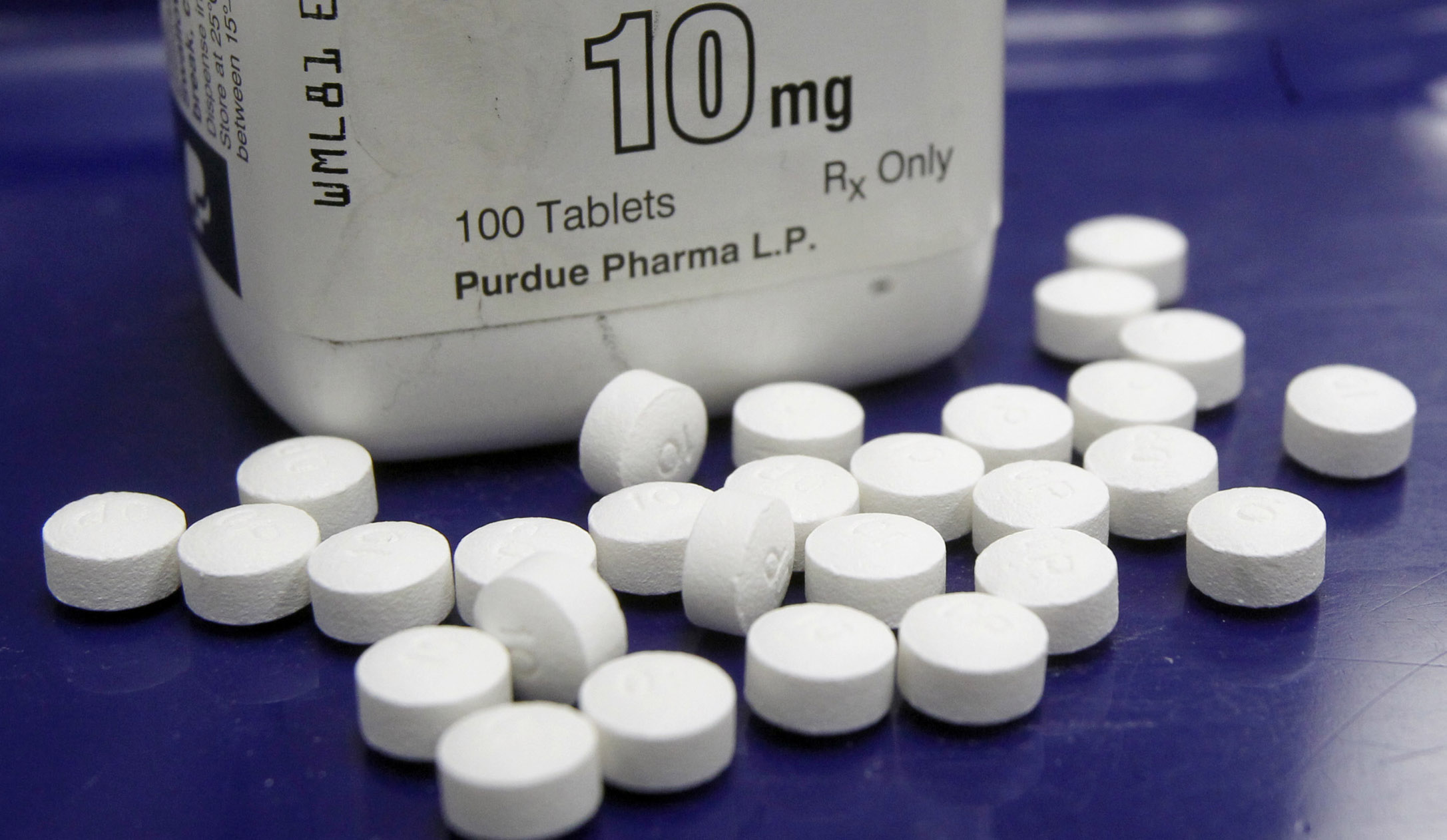 Senate panel OKs drug competition bill