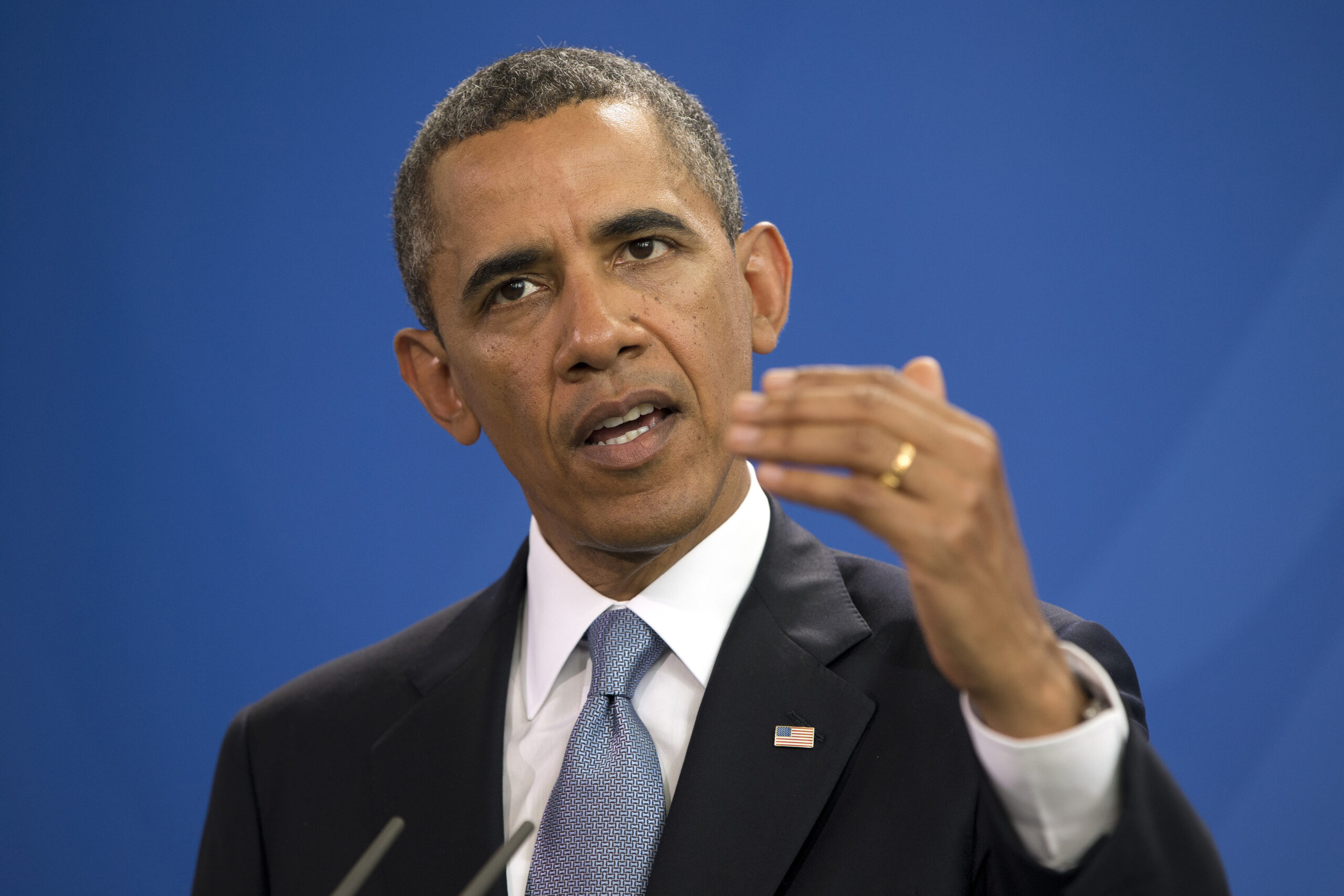 Obama to consider declassifying more about spying programs; will meet with privacy board Friday
