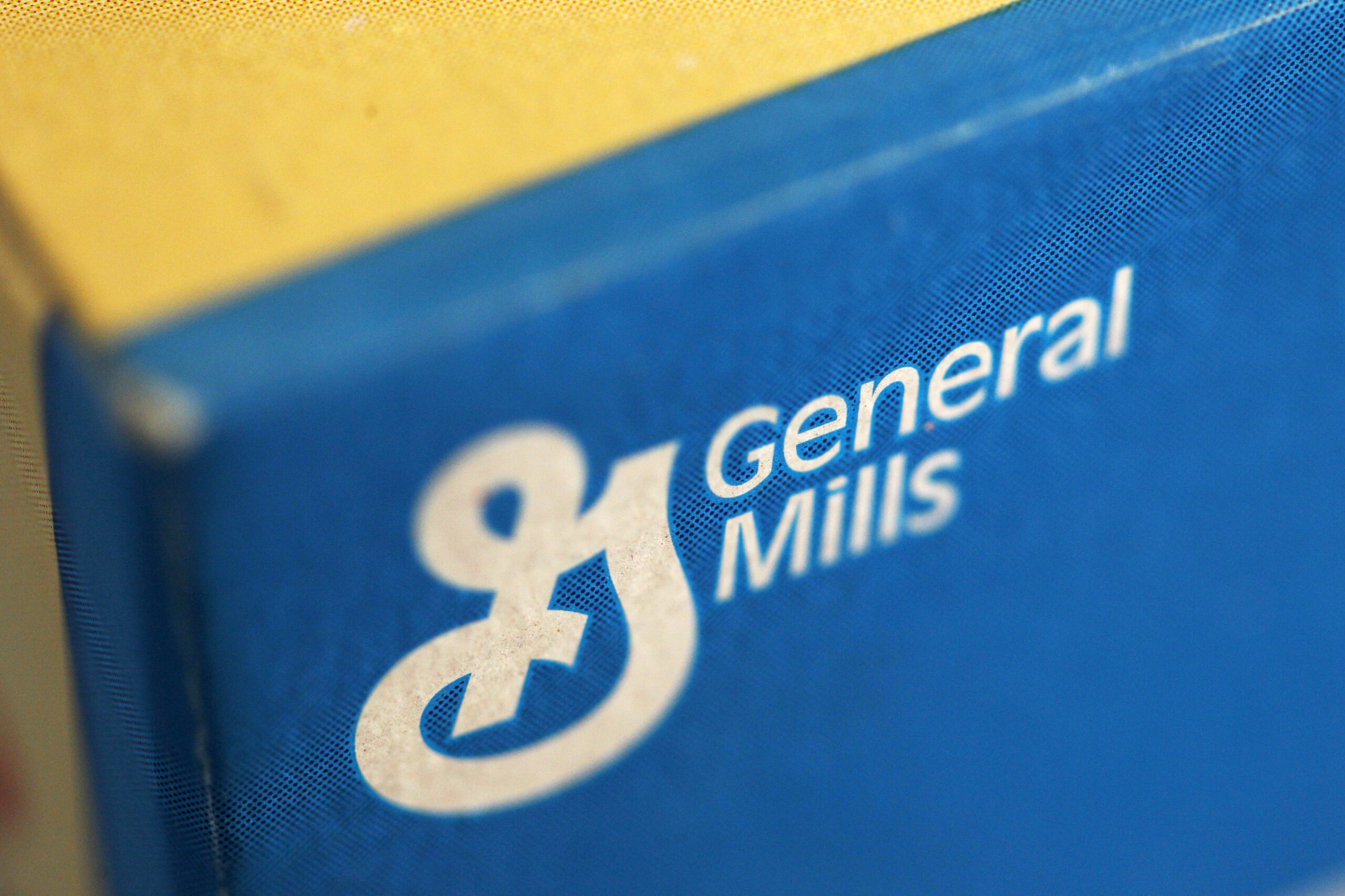 General Mills plans to cut about 700 to 800 jobs