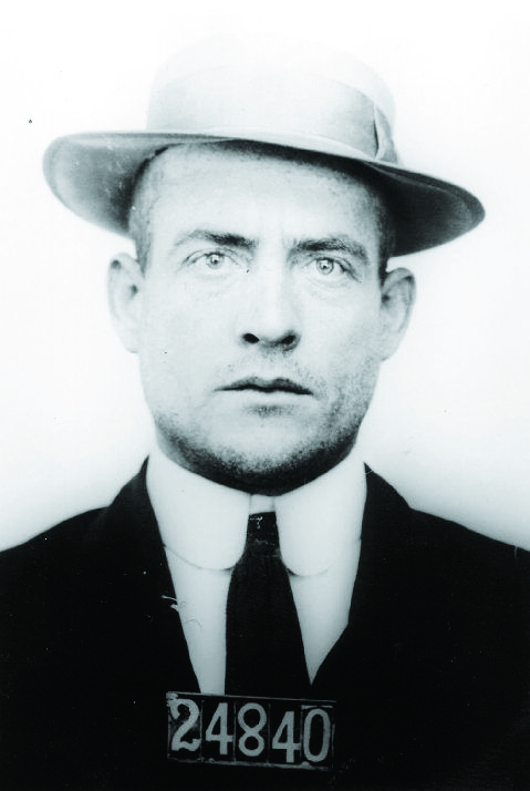Crime History: ‘Smiling Bandit’ makes daring escape off island