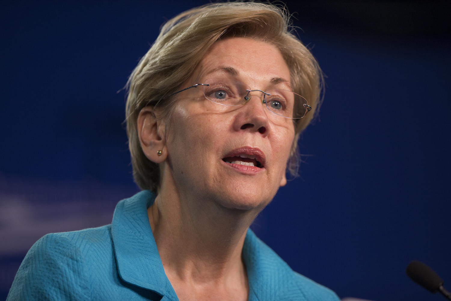 Warren to La Raza: Trump is a ‘loud-mouthed fraud’