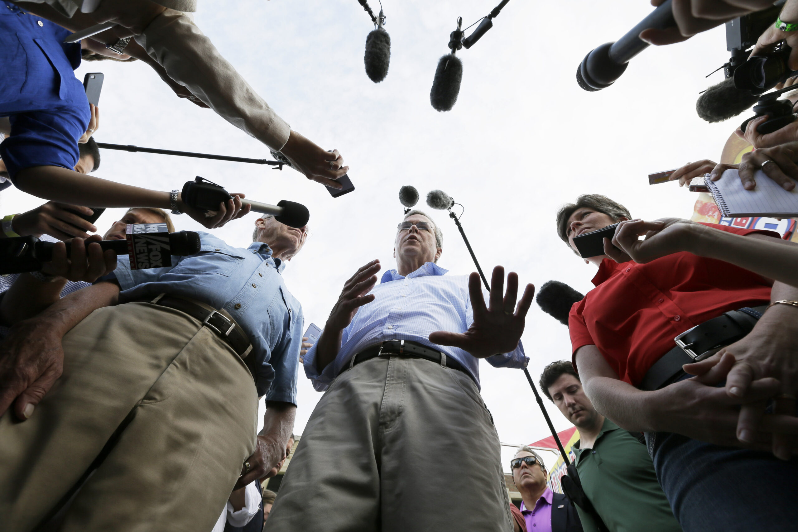 Axelrod rips 2016 news coverage, kid reporters, lazy poll coverage