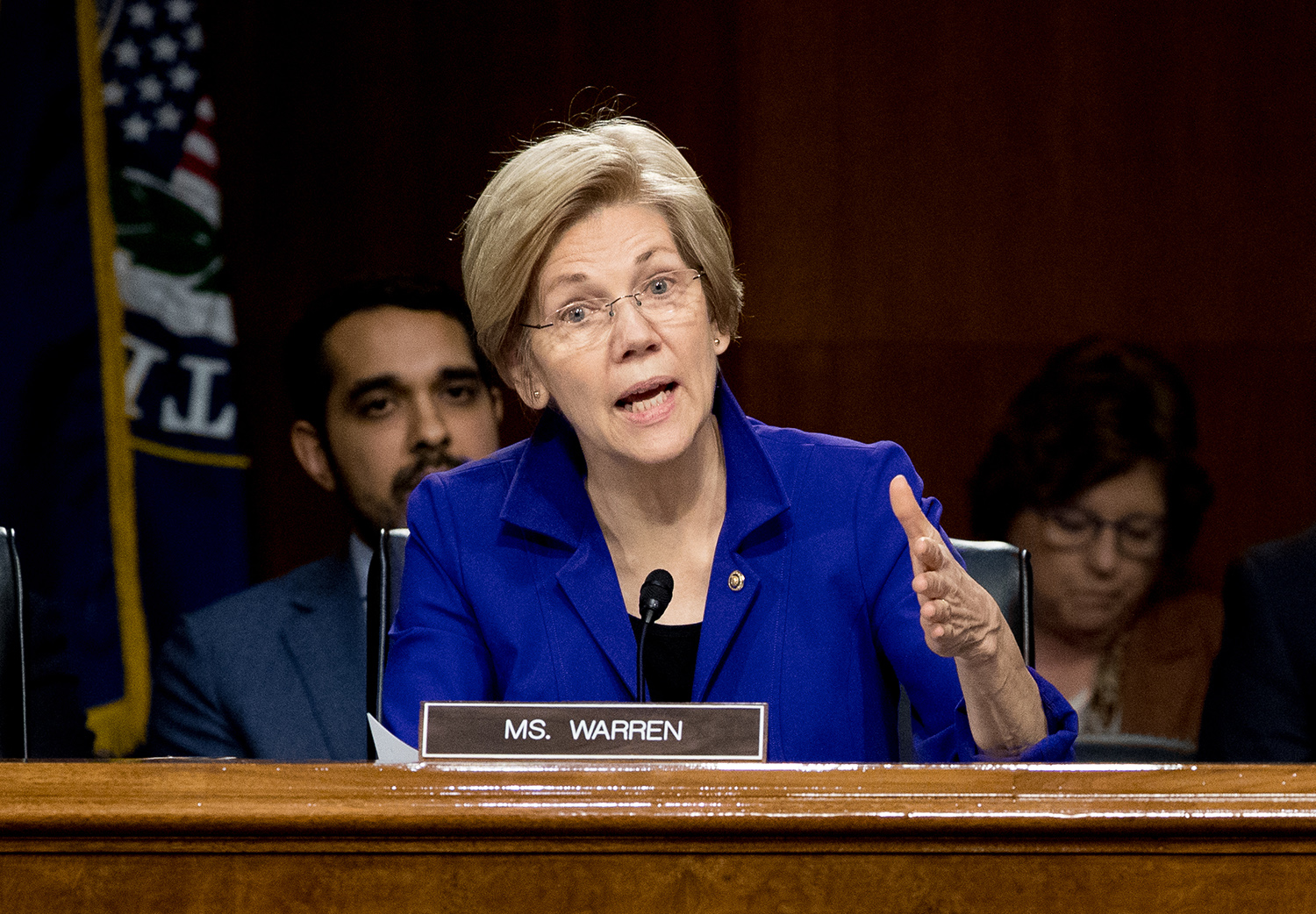 Elizabeth Warren brags that financial giants are on her side in regulation fight