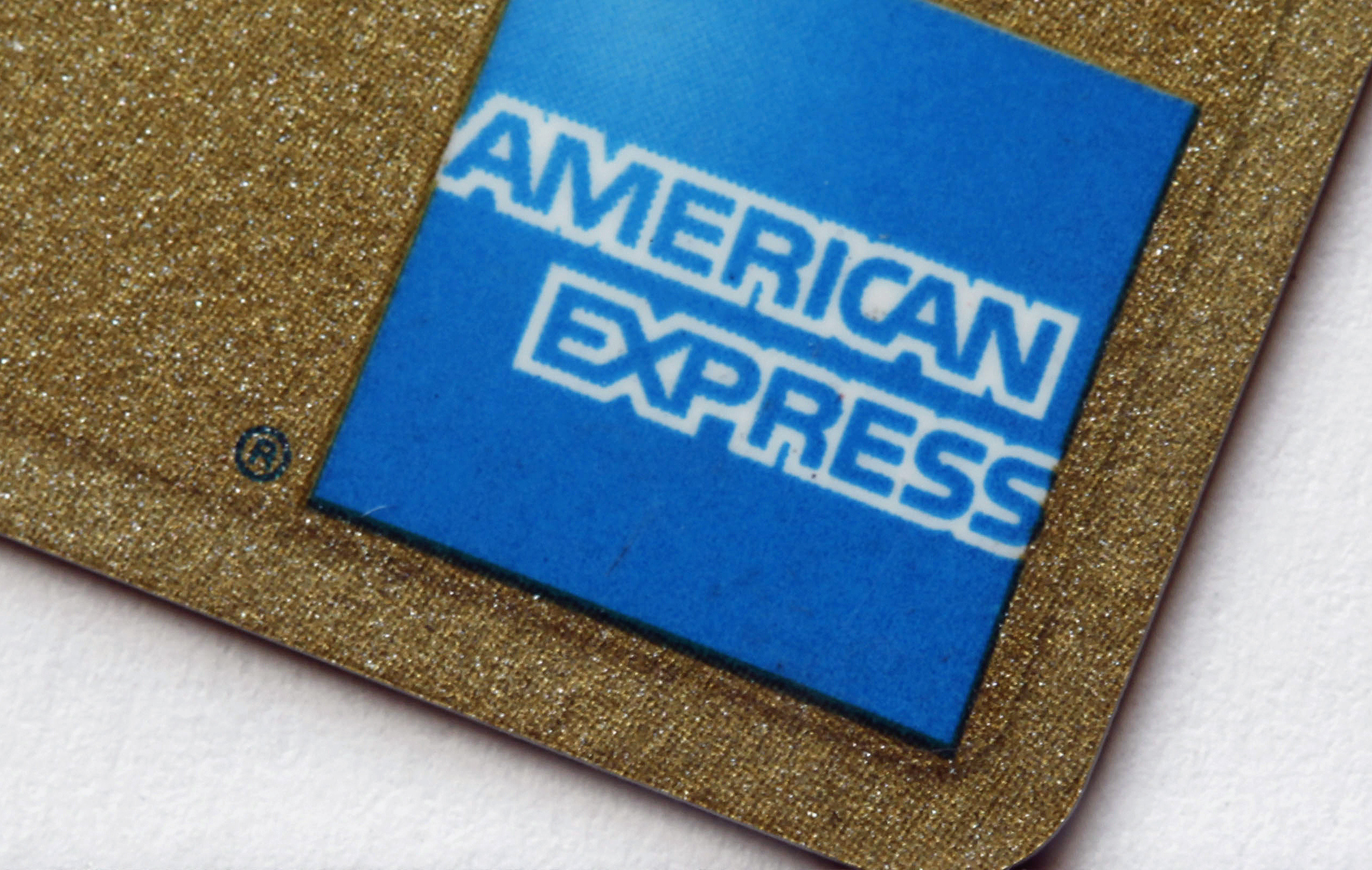 American Express tops 3Q net income expectations