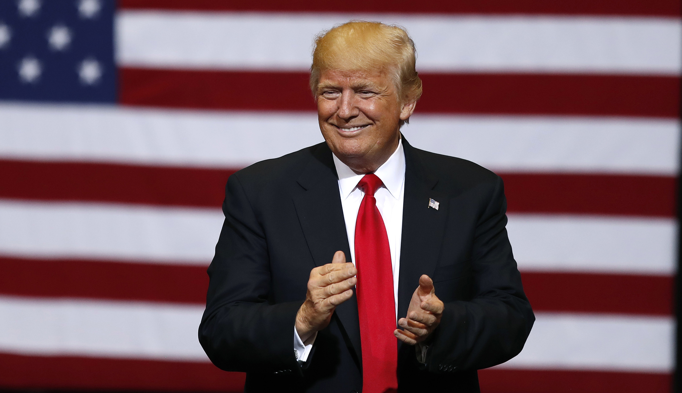Trump praises Trump Jr. for being ‘open, transparent and innocent’ on Russia meeting