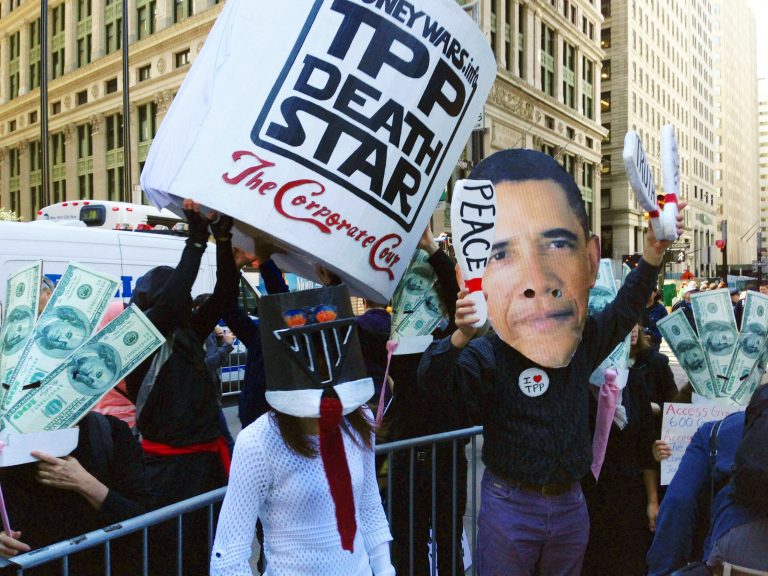 Demonstrators protest against the Trans-Pacific Partnership free trade talks. (Kyodo)