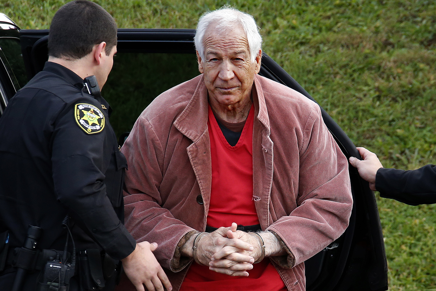 Feds fine Penn State $2.4 million for sex abuse scandal