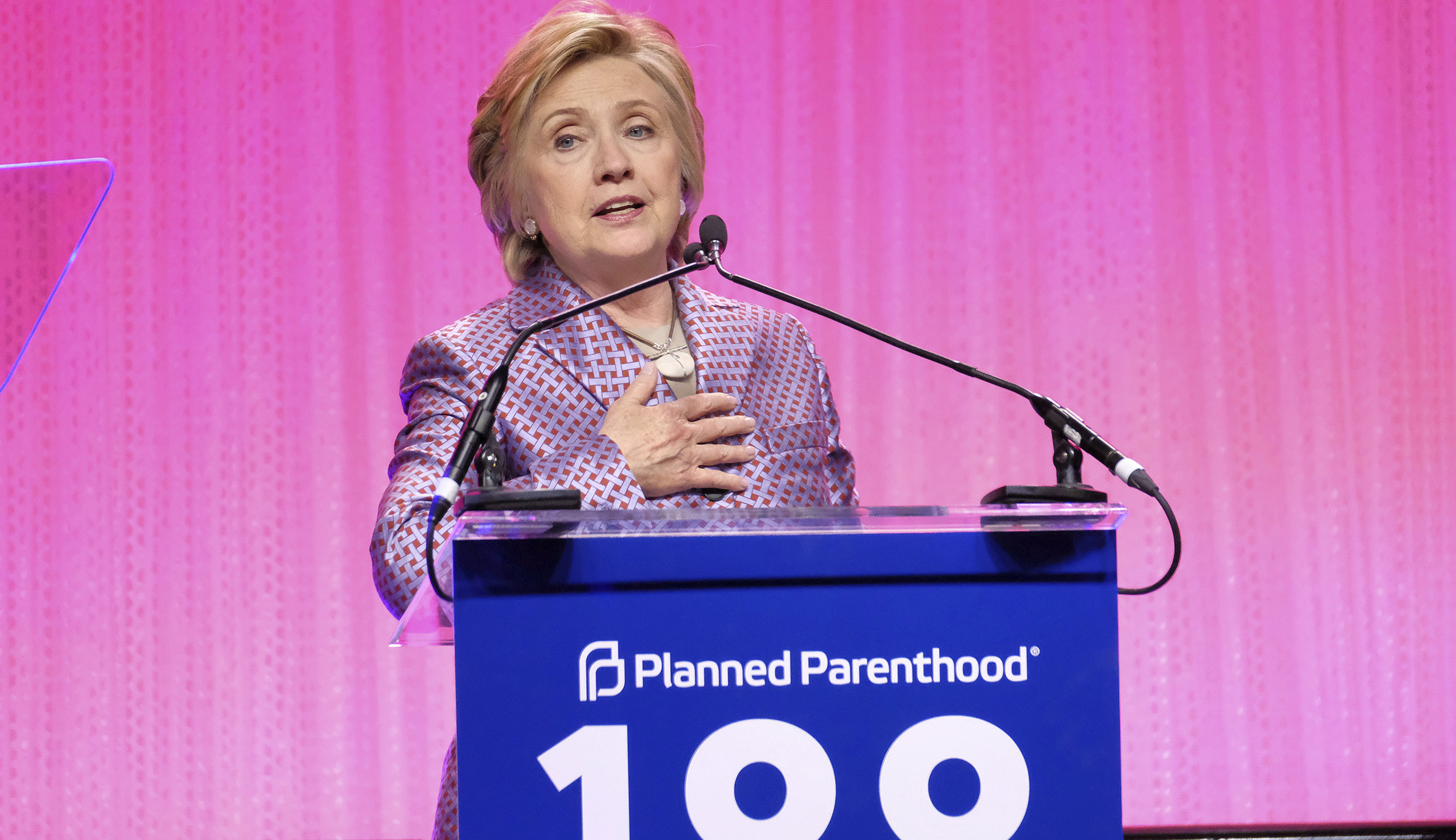 Hillary Clinton cites ‘The Handmaid’s Tale’ in speech to Planned Parenthood
