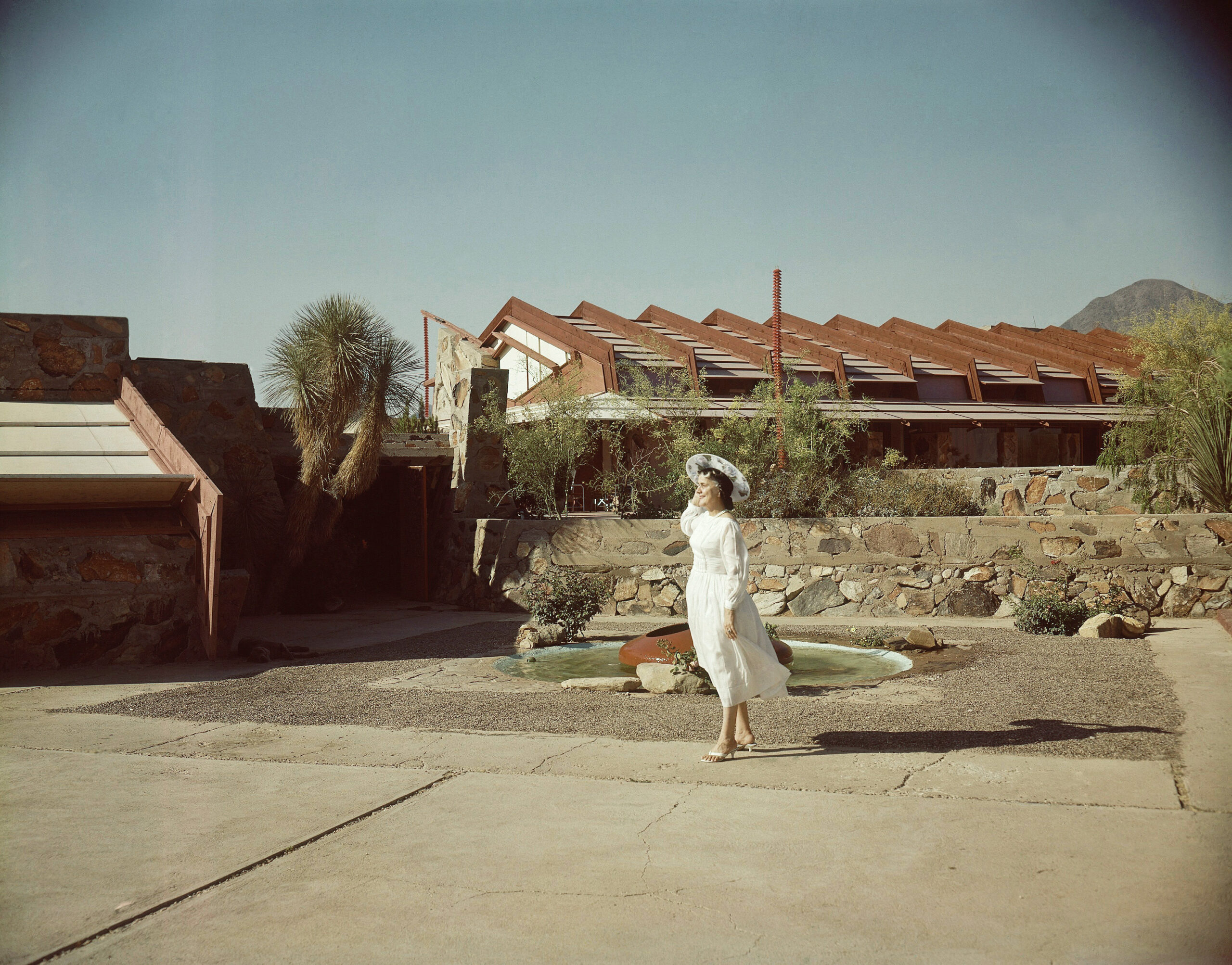 Frank Lloyd Wright school’s future divides leaders