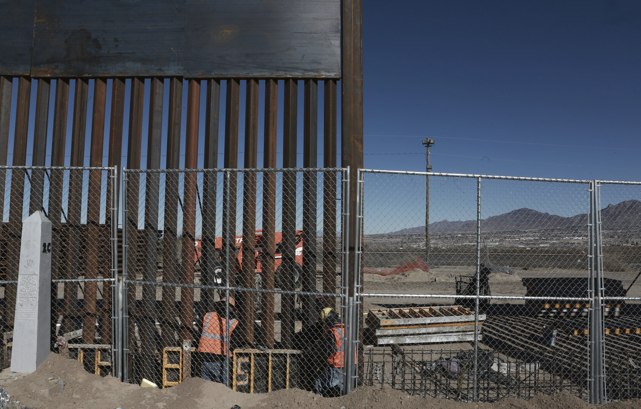 GAO: New border fences stop illegals, boost safety