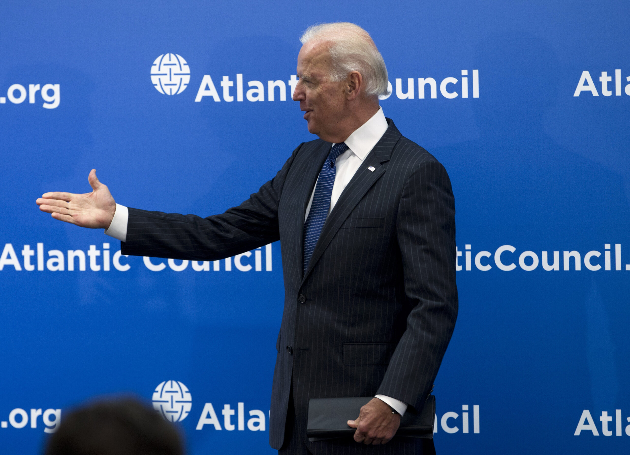Border crisis hangs over Biden — no end in sight