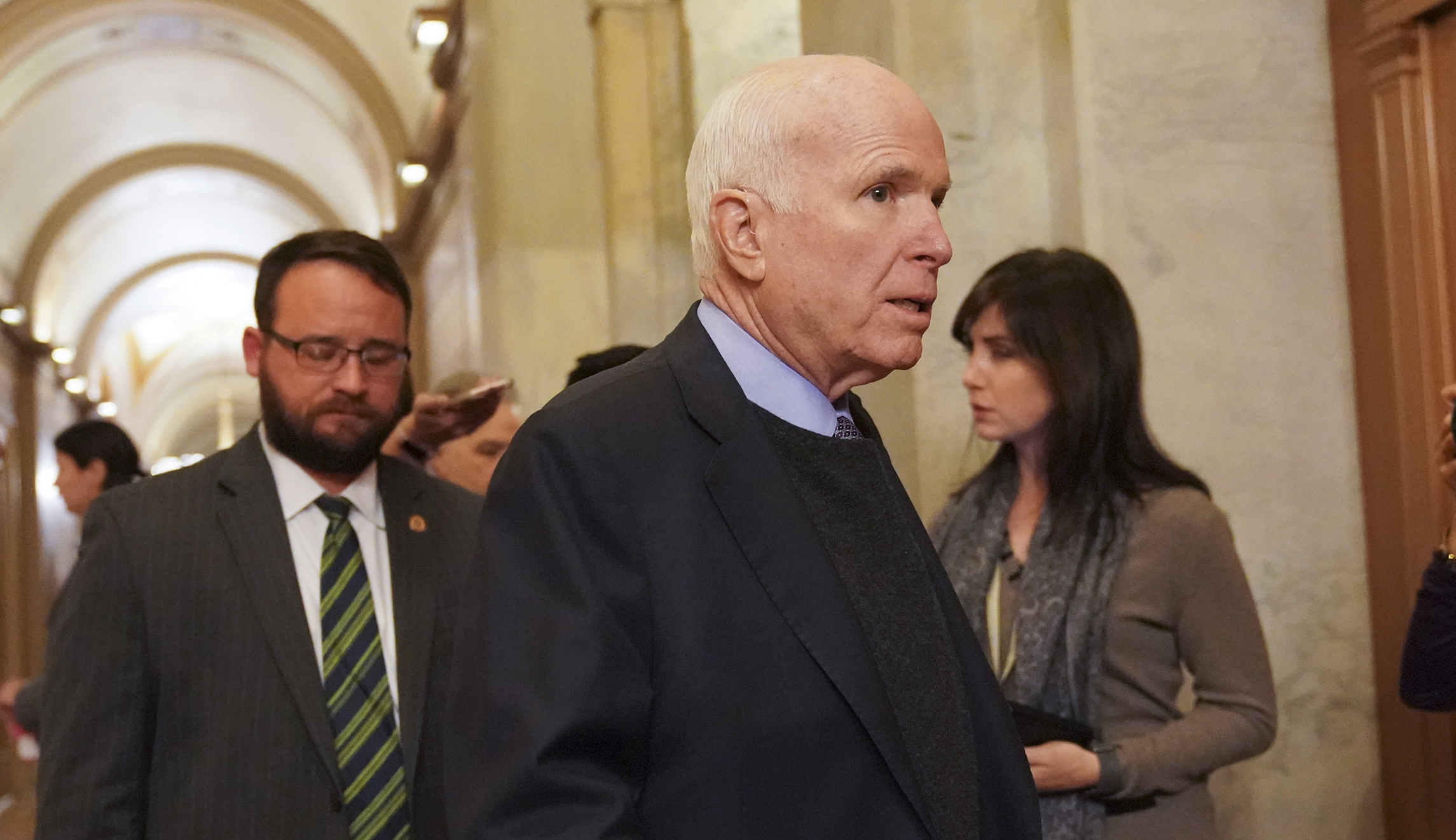 Colleagues expect John McCain to return to Capitol Hill soon despite poor health report