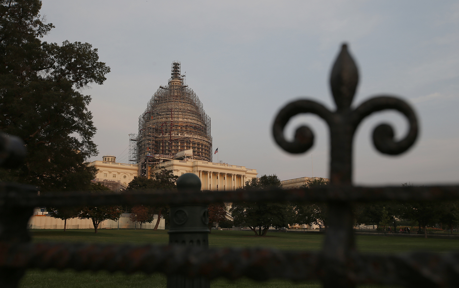 Bipartisan group of senators discussing sweeping budget overhaul