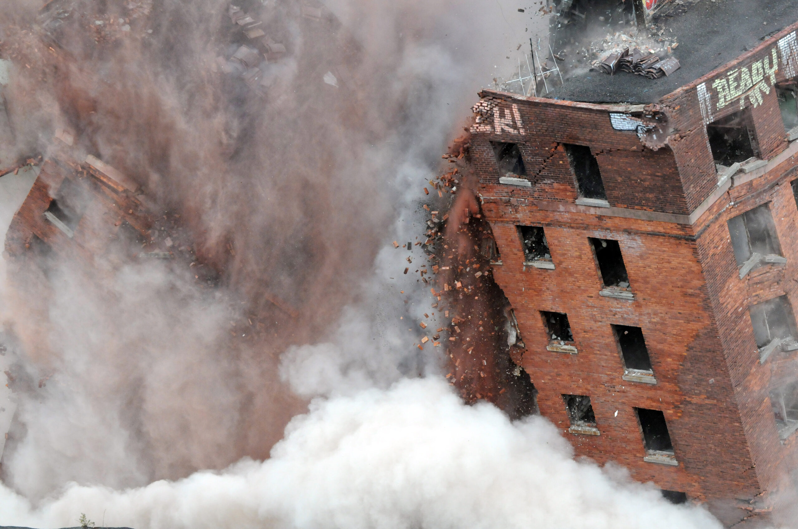 11-story Albany hotel demolished amid fireworks