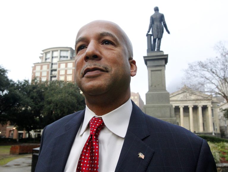 Former New Orleans Mayor Ray Nagin arrives at the Hale Boggs Federal Building in New Orleans, Monday, Jan. 27, 2014. Jury selection began Monday in the trial of Nagin, who faces charges that he accepted bribes and free trips among other things from contractors in exchange for helping them secure millions of dollars in city work.  (AP Photo/Jonathan Bachman)