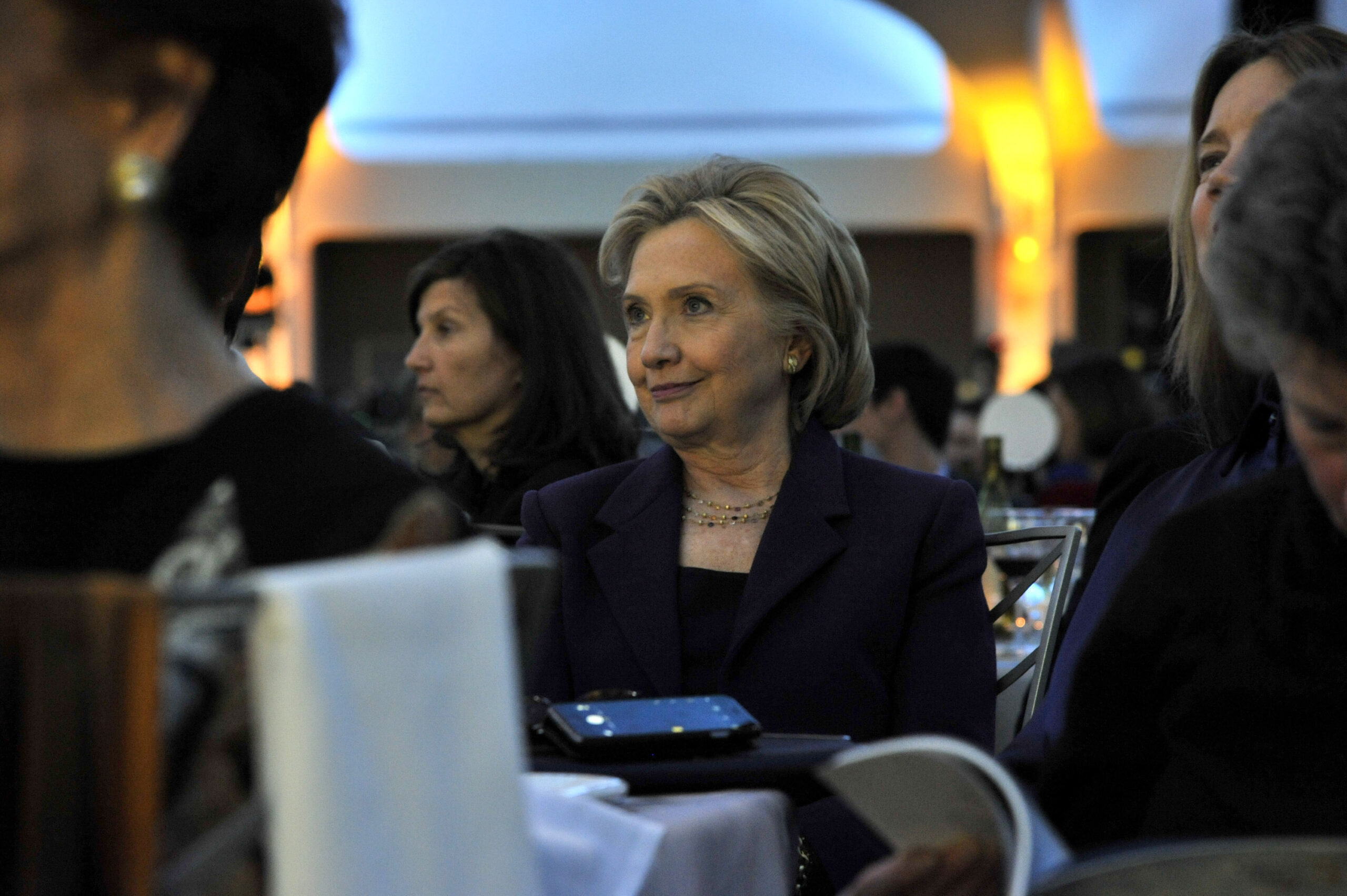 Sunlight Foundation poses 23 key questions Clinton must answer on her emails