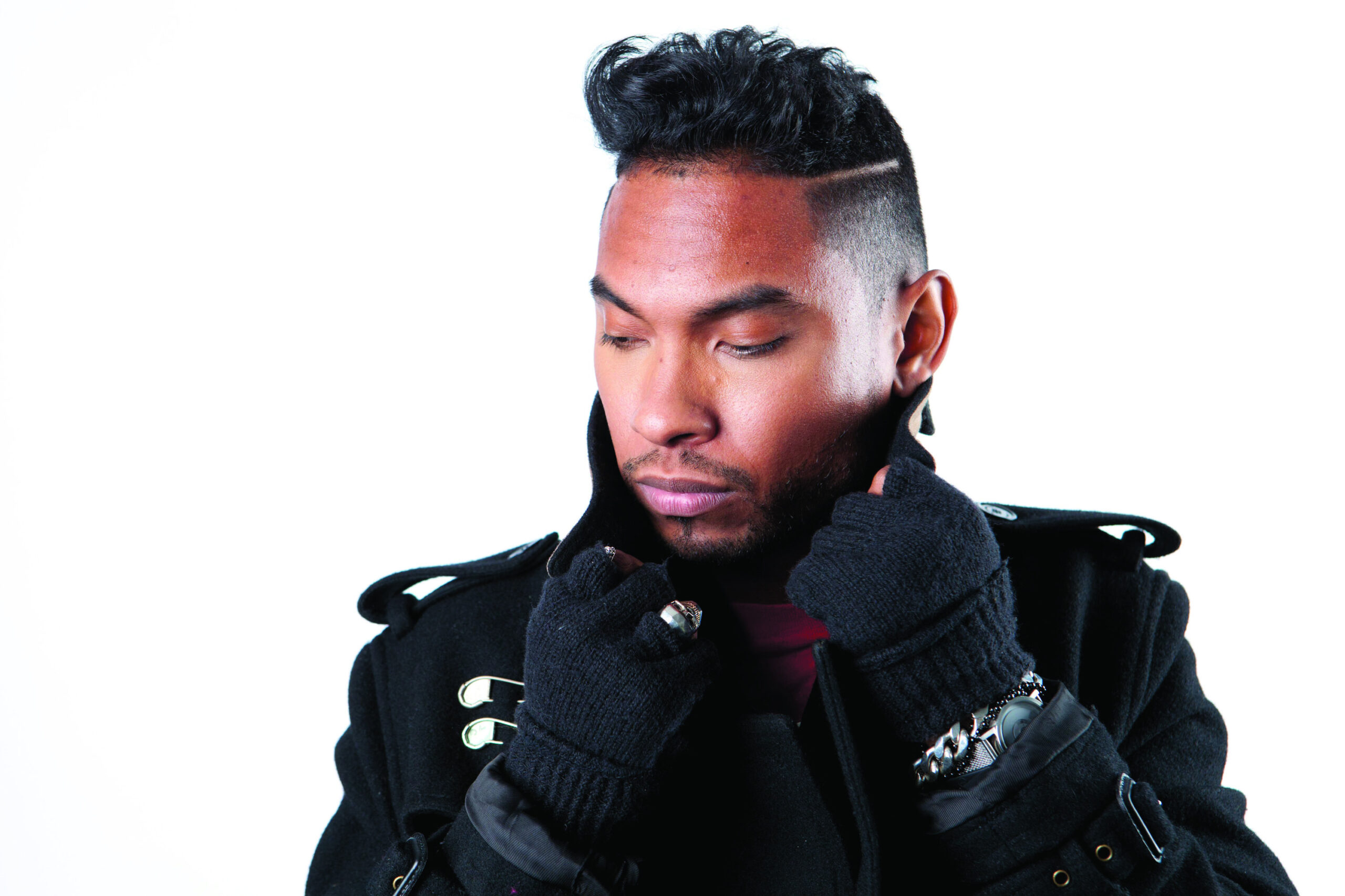 Adorned by the Grammys: Miguel has breakthrough