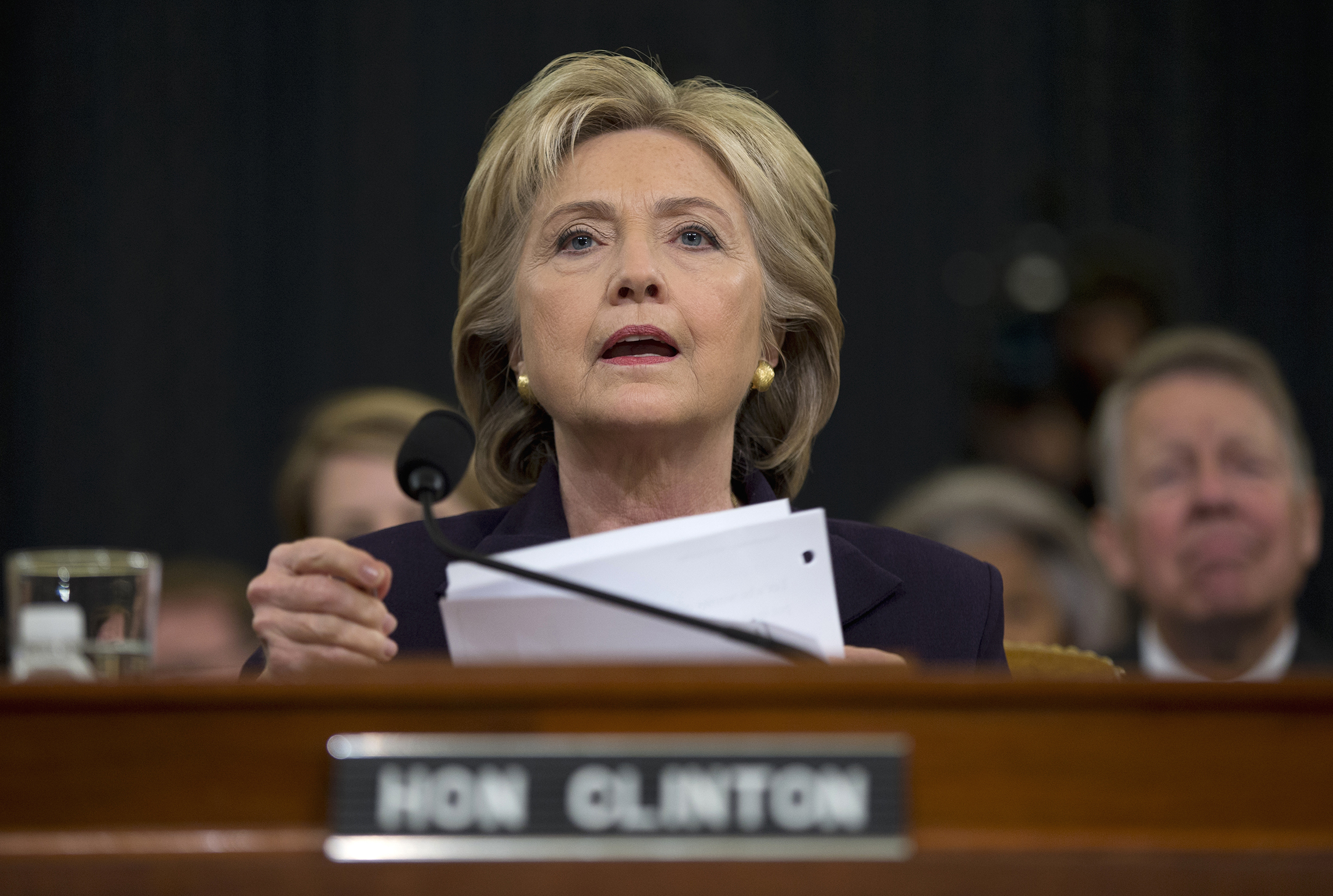 Former FBI official: Hacker likely extradited for Clinton probe