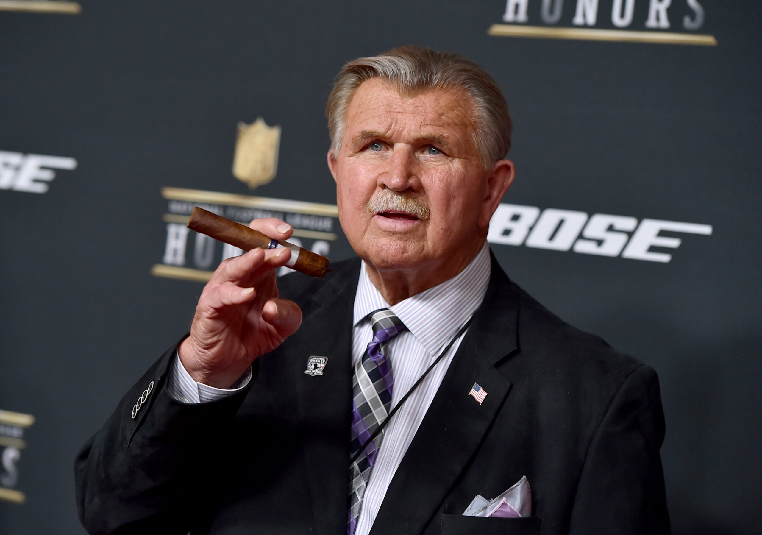 ‘Traded his helmet in for a white hood’: Critics go after Mike Ditka for denouncing players who kneel during national anthem