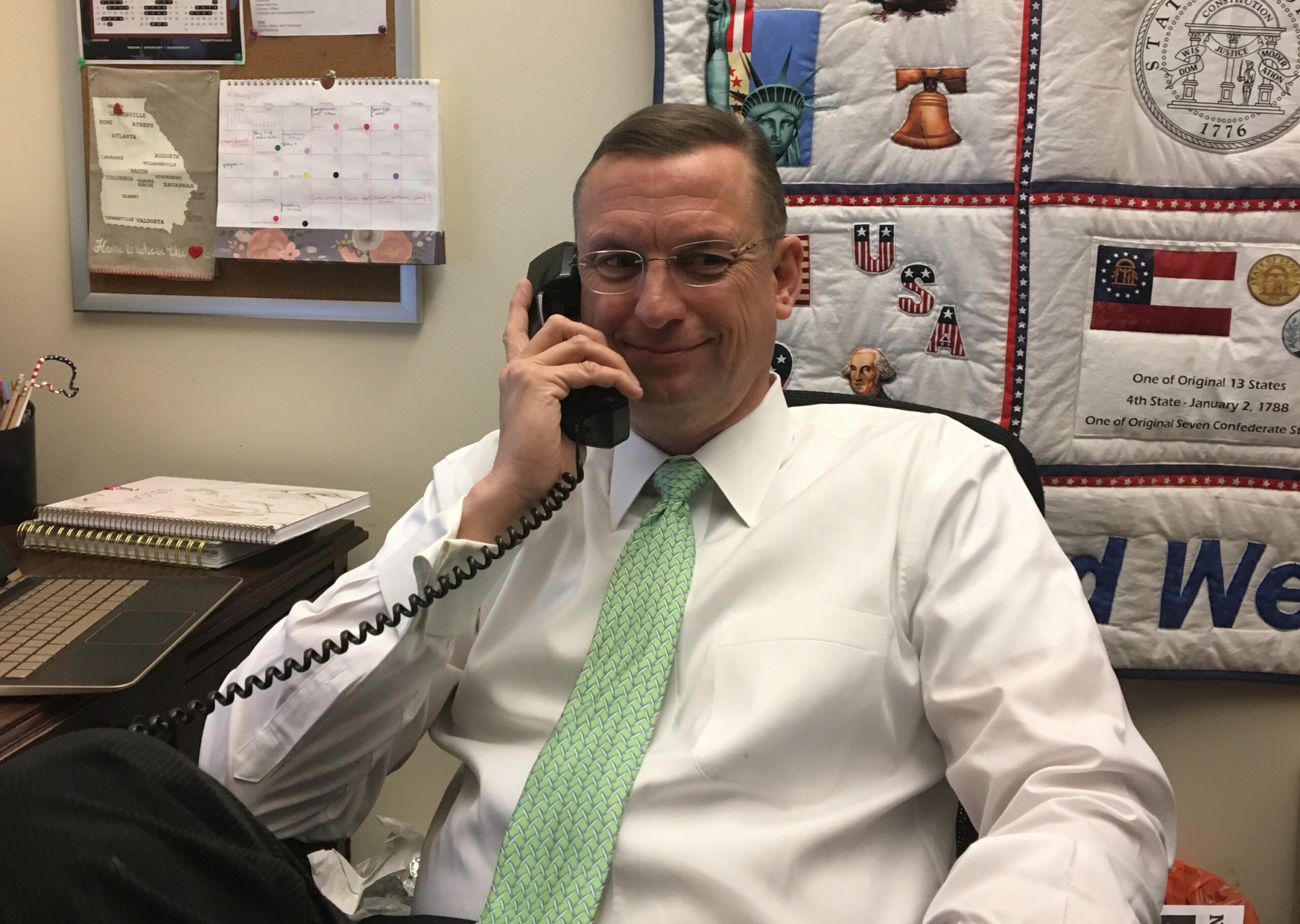 GOP congressman shocks leftist callers by answering phone himself