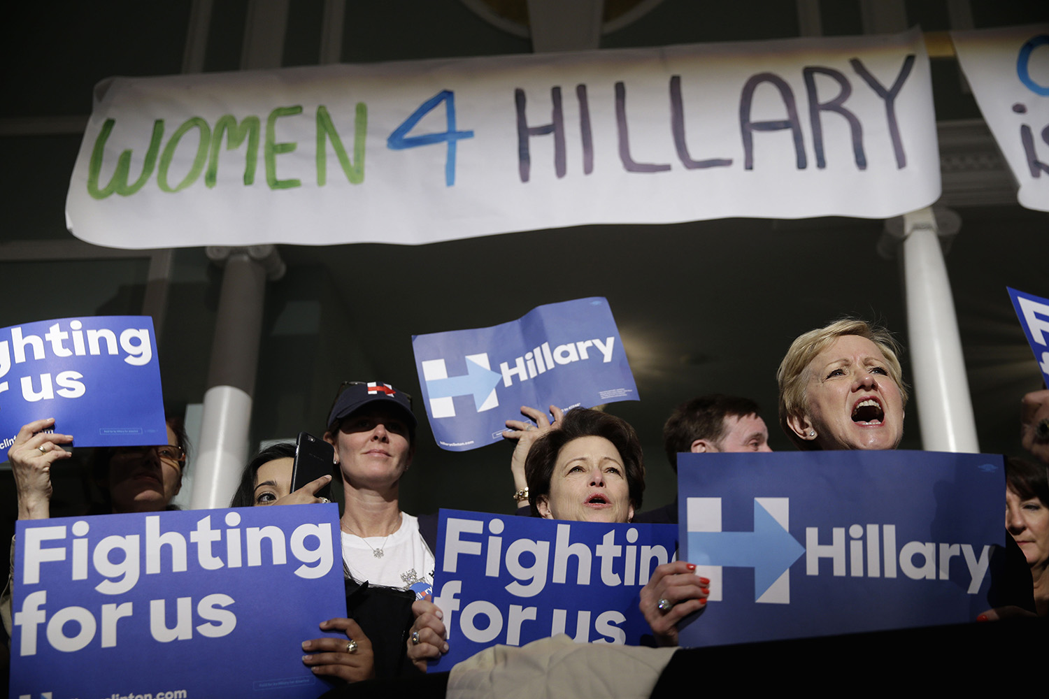 GOP women defecting to Clinton