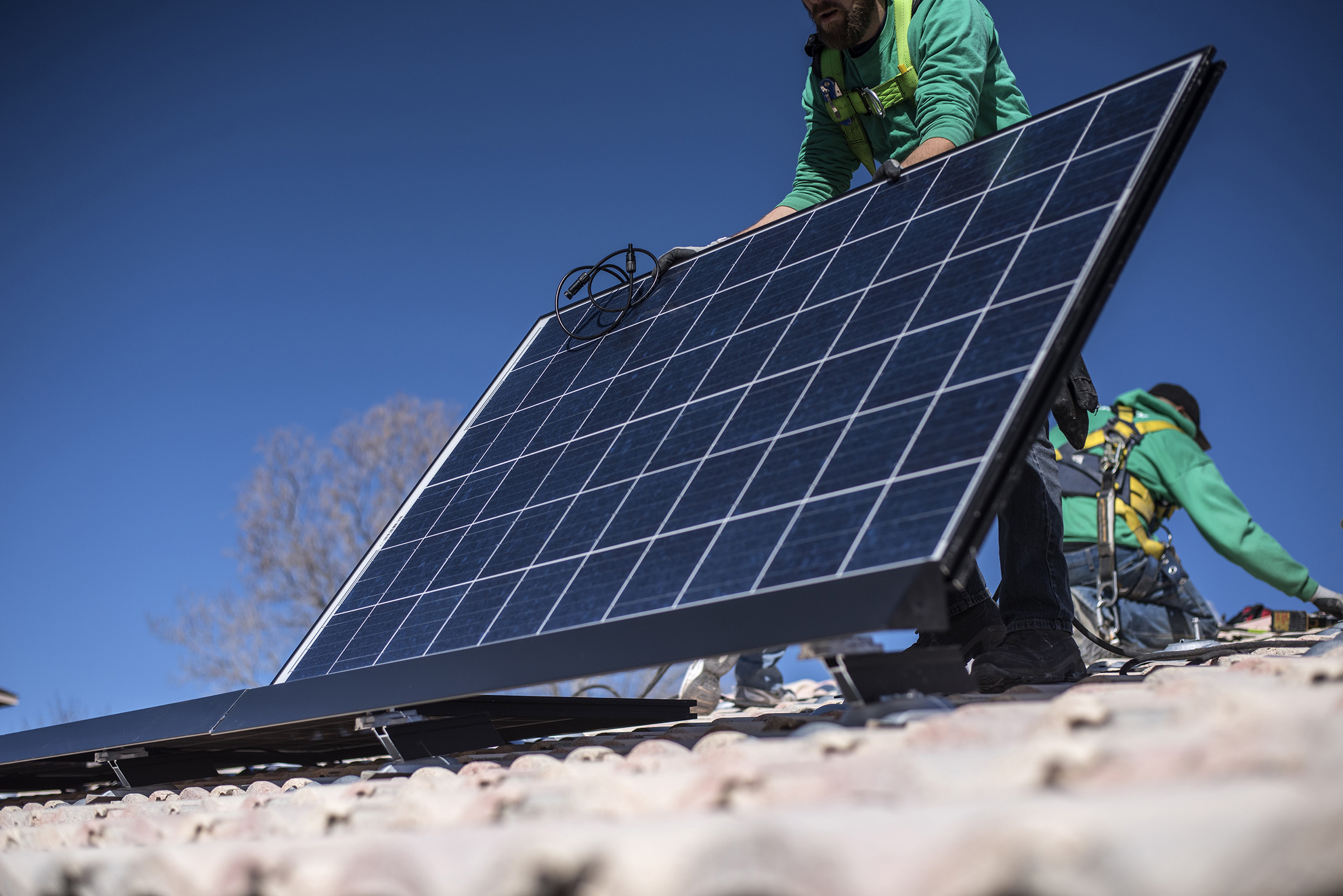 Senators suspect agency interference in solar fraud investigation