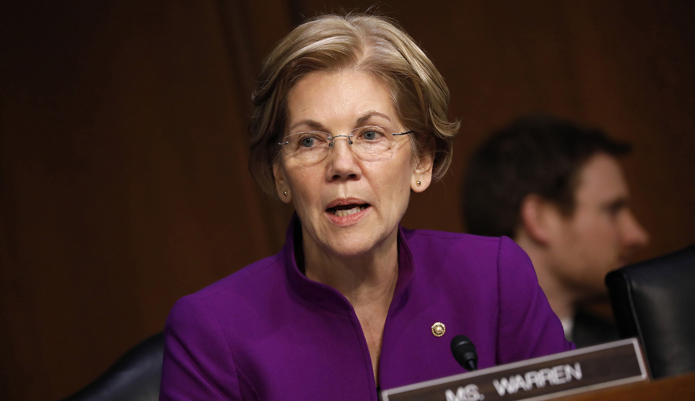 What exactly is Elizabeth Warren trying to say about Kirsten Gillibrand?