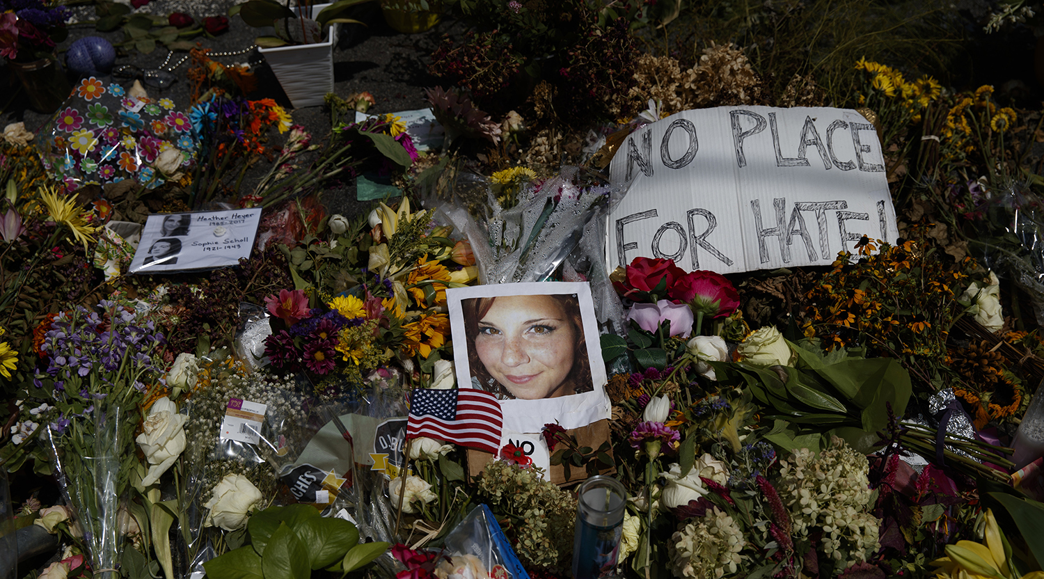 Charlottesville community holds peaceful candlelight vigil