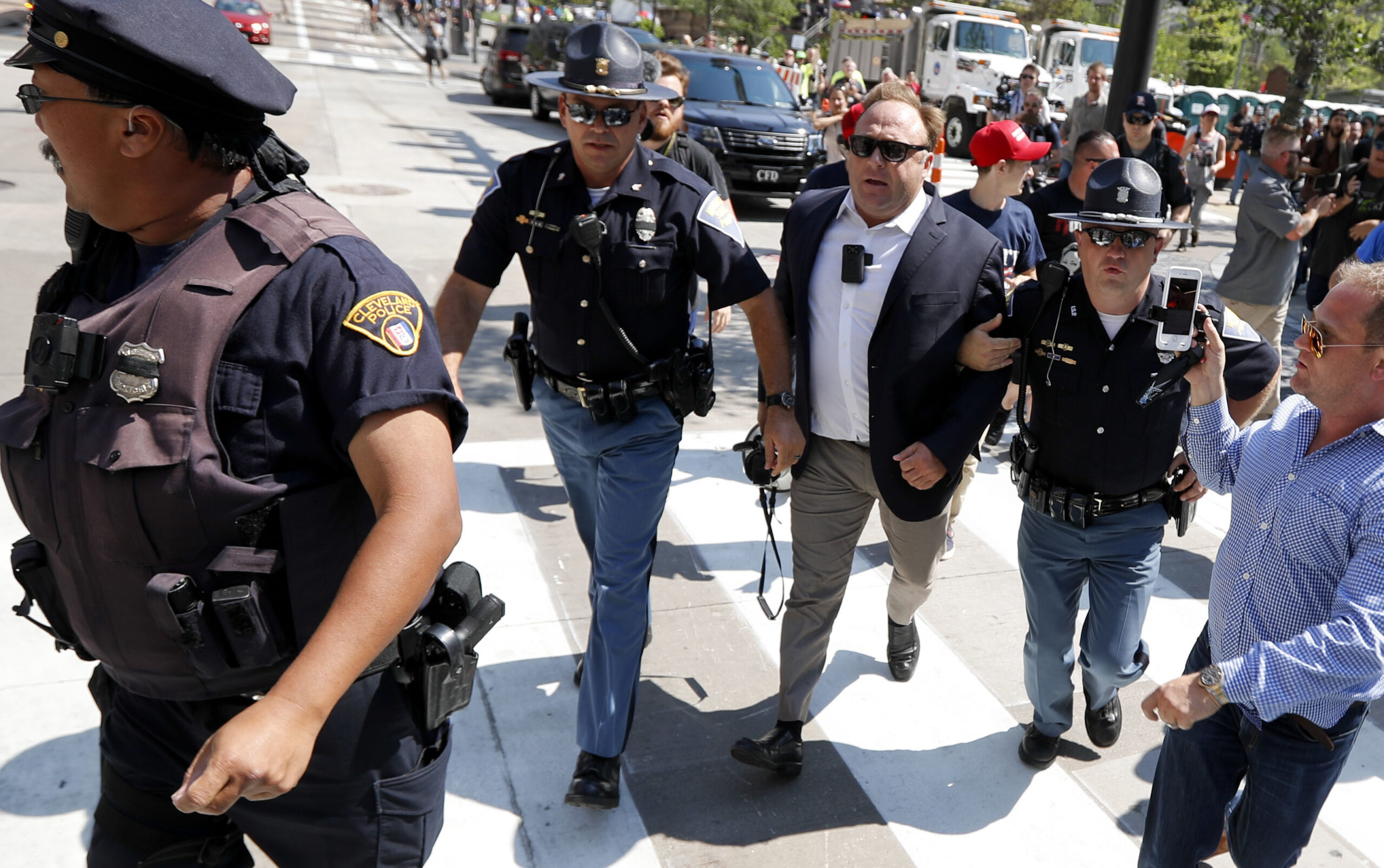 Alex Jones apologizes for Chobani ‘migrant rapists’ story