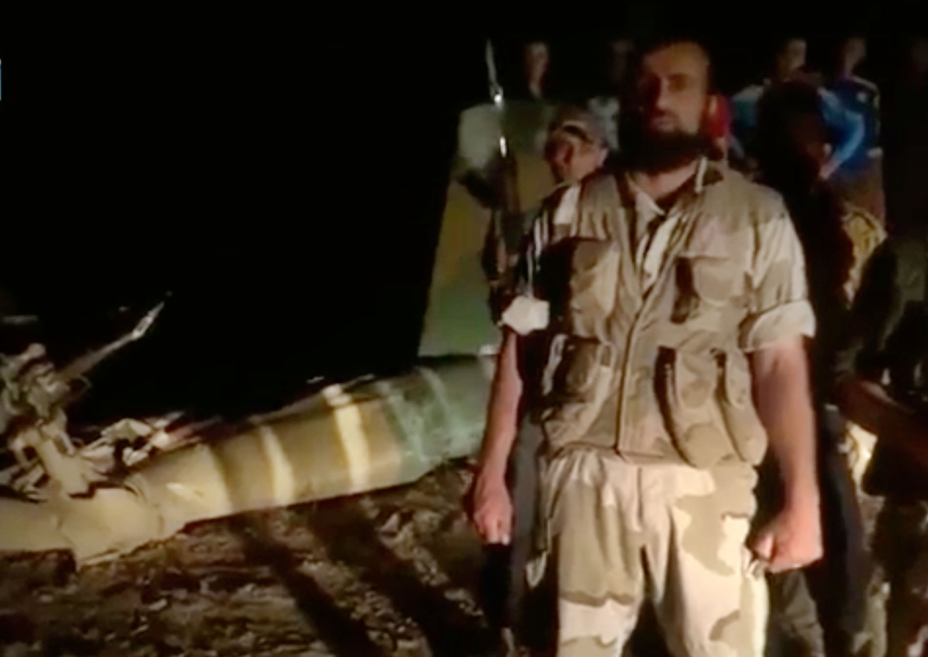 Syrian troops push into strategic southern town