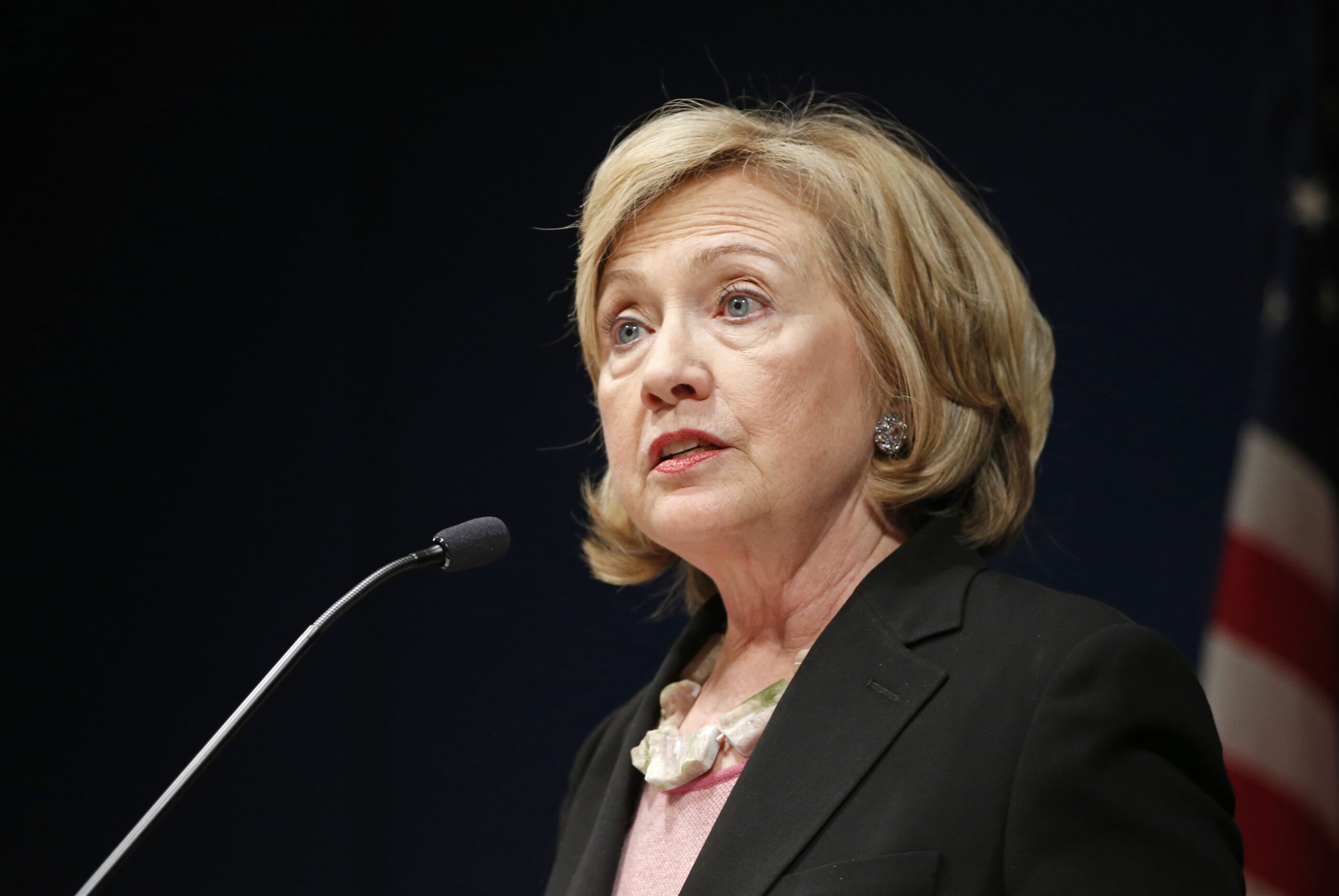 Hillary emails show ties to Rahm, Blumenthal, Clinton Foundation