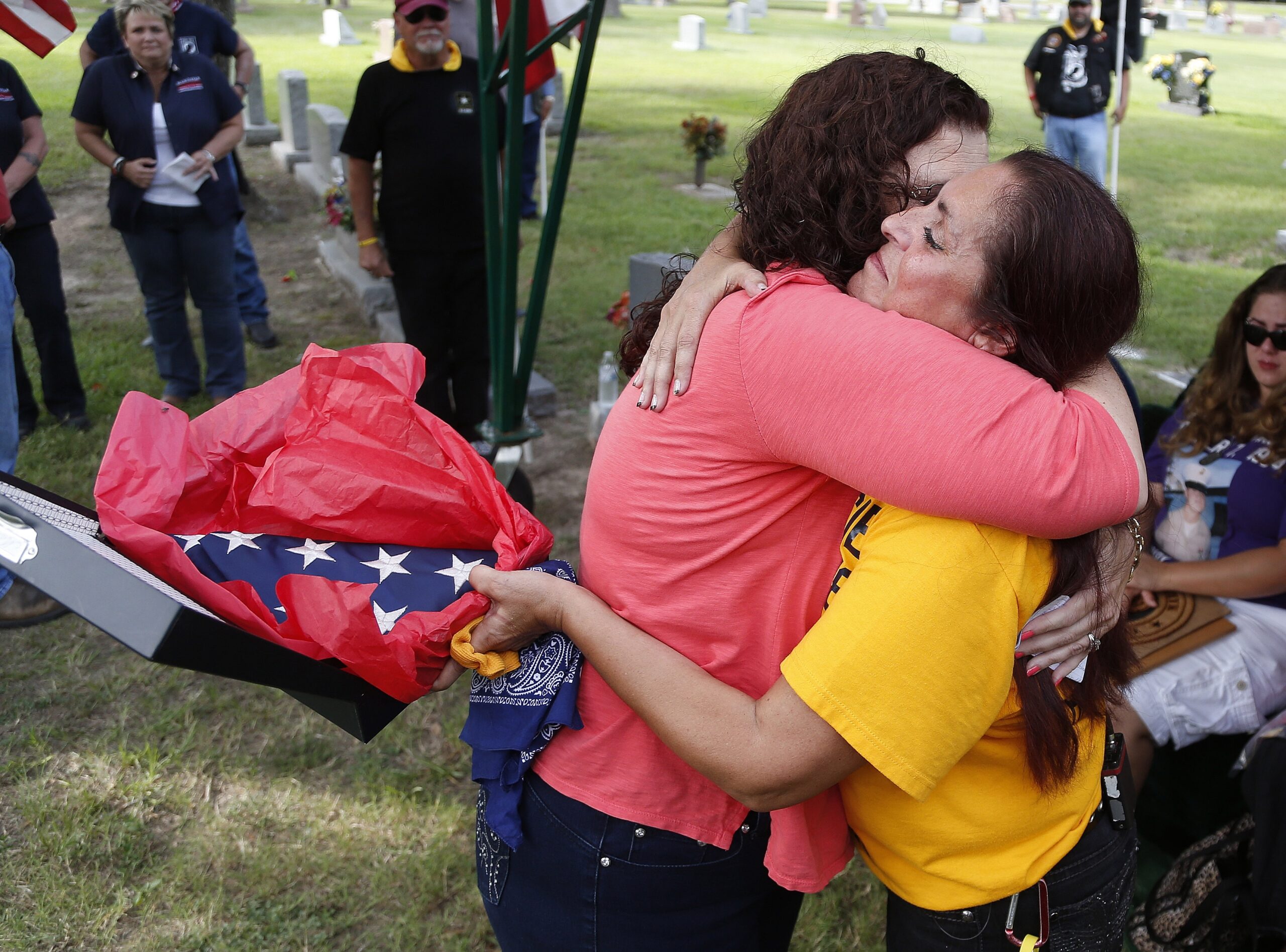Texas couple gives forgotten flag to Marine’s mom