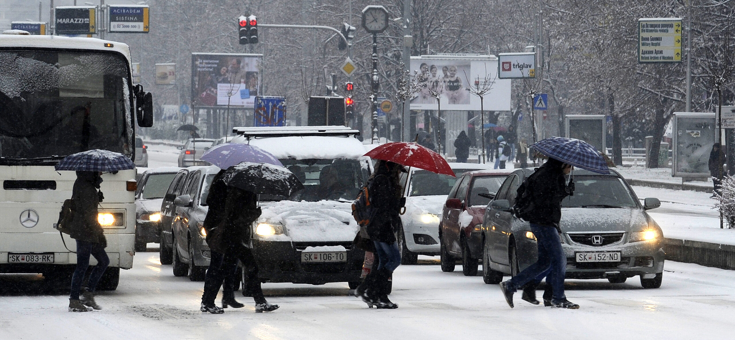 Heavy snow keeps Balkans in deep freeze